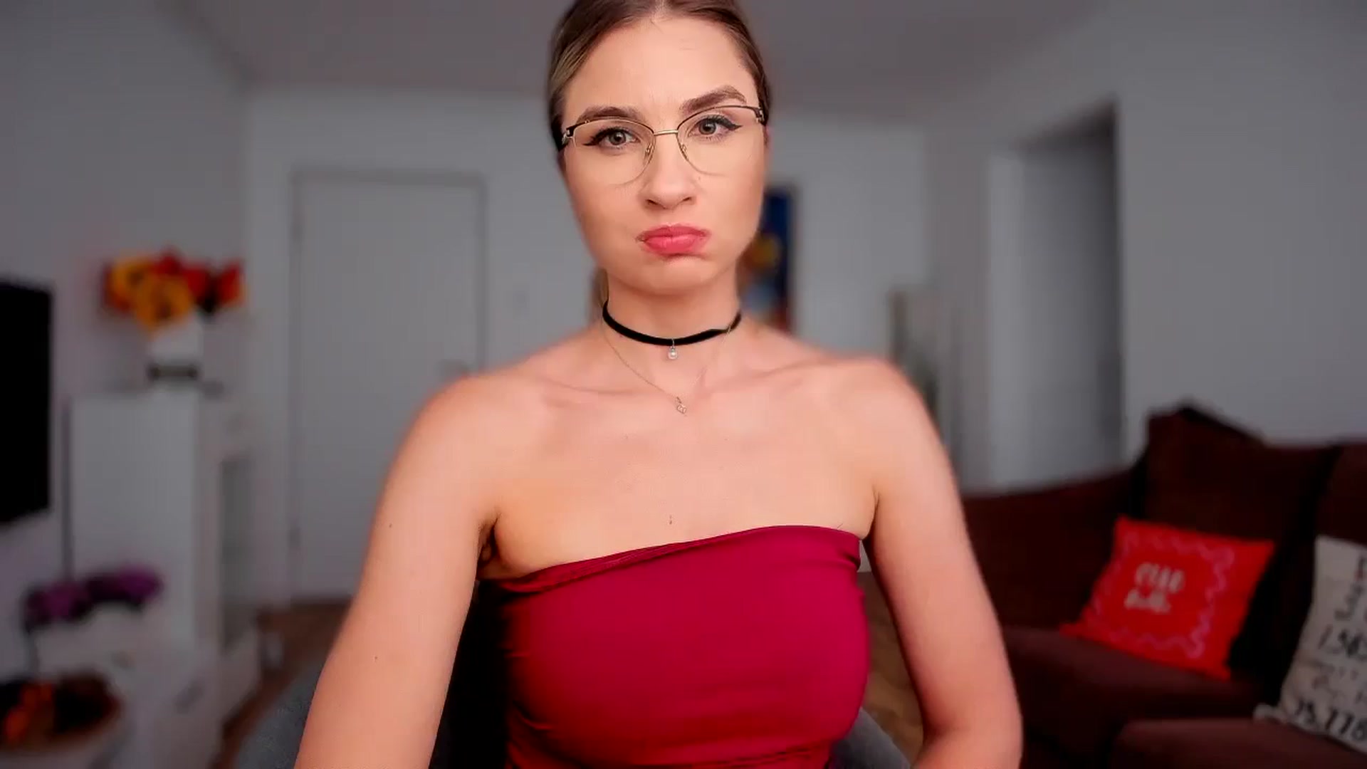 Gallery image thumbnail from AlyMiss's myfreecams stream on, 10/16/2025, 13:56 image 9 of 20