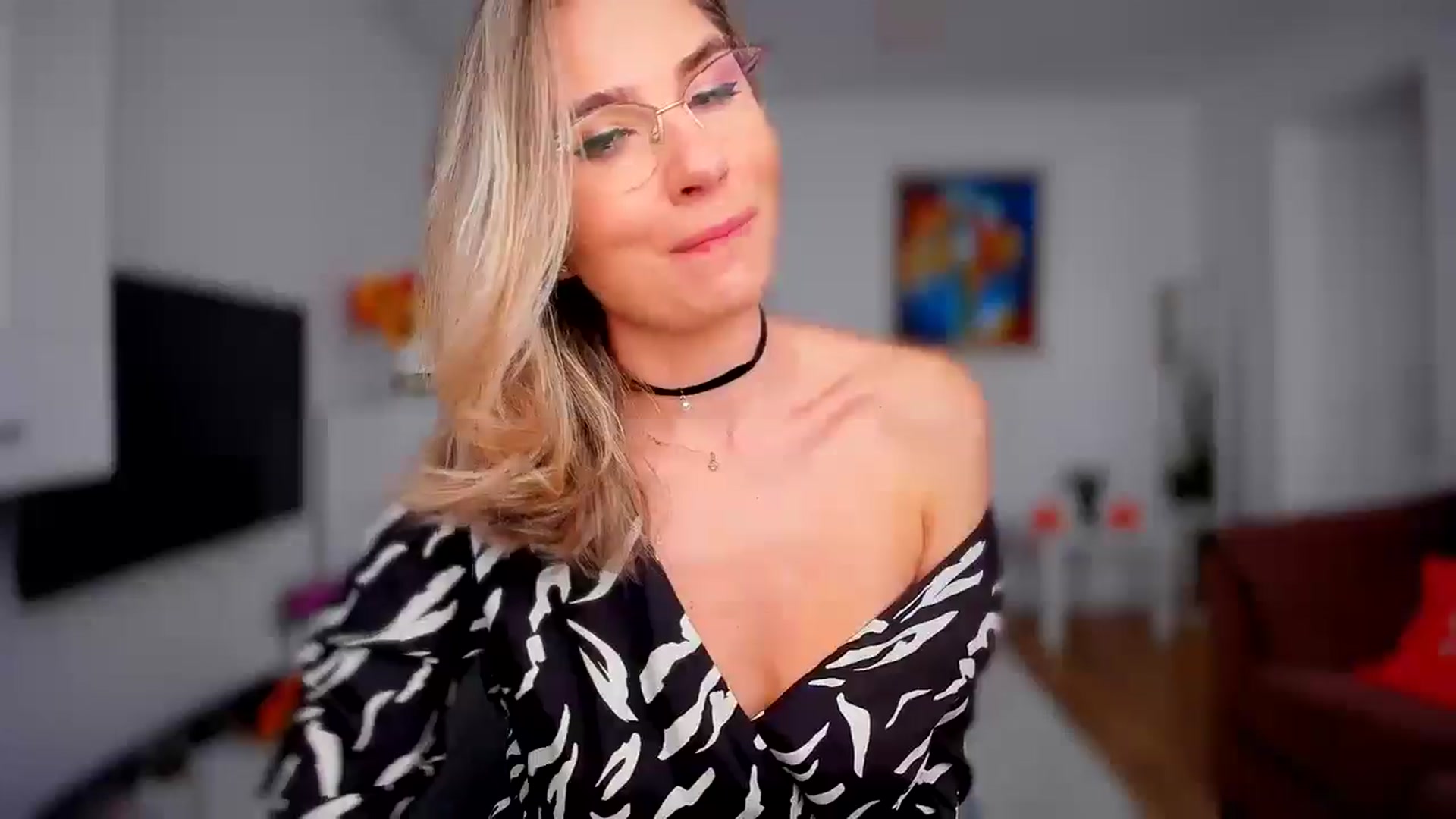 Gallery image thumbnail from AlyMiss's myfreecams stream on, 10/20/2025, 09:46 image 5 of 20