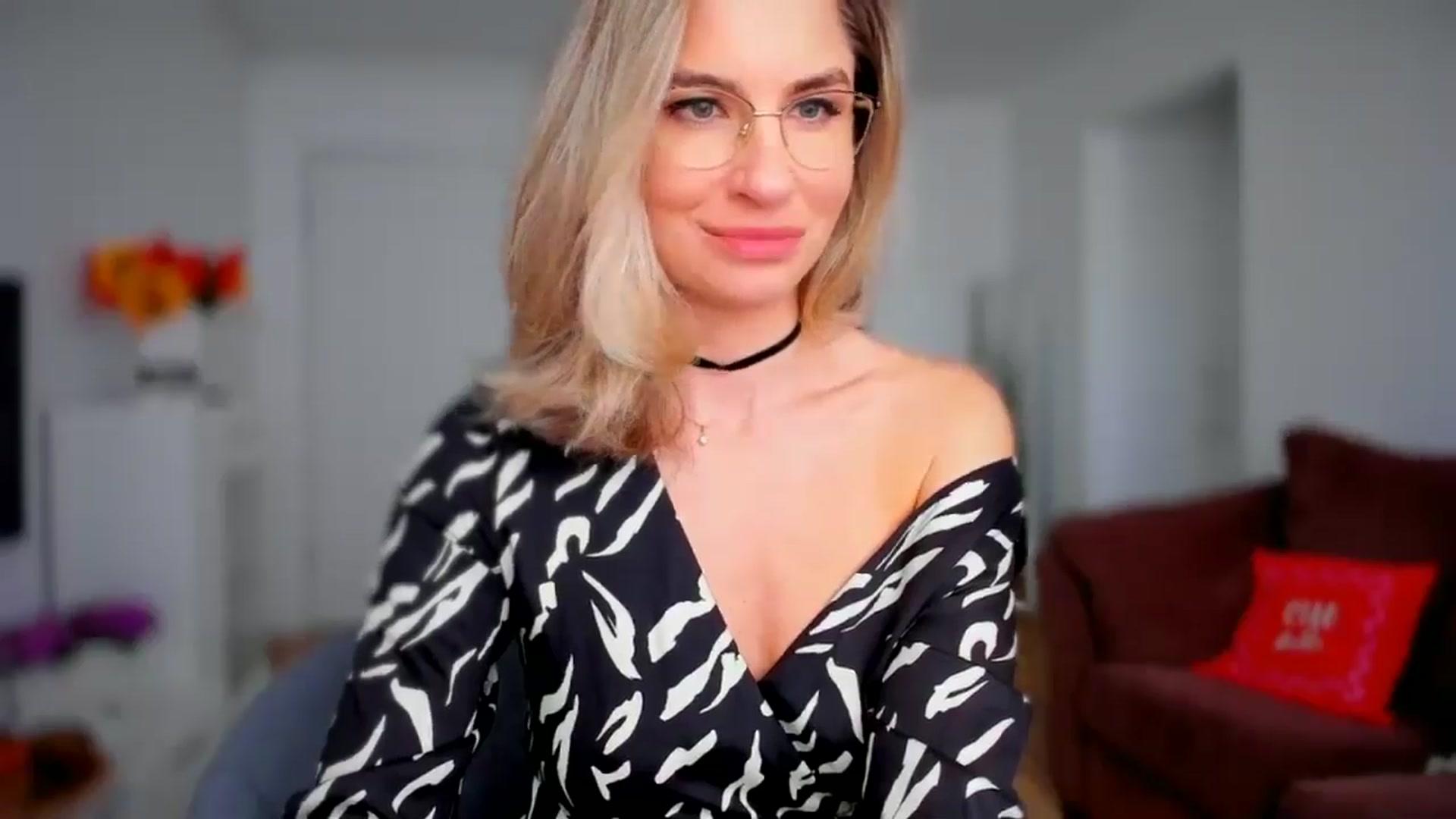 Gallery image thumbnail from AlyMiss's myfreecams stream on, 10/20/2025, 09:46 image 9 of 20
