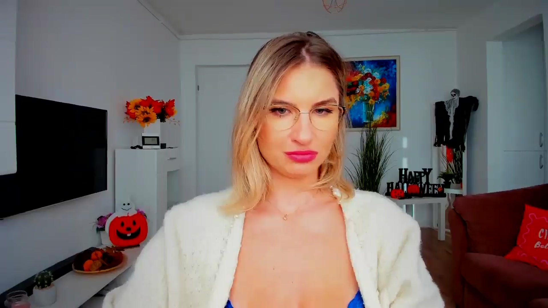 Gallery image thumbnail from AlyMiss's myfreecams stream on, 10/30/2025, 14:55 image 8 of 20