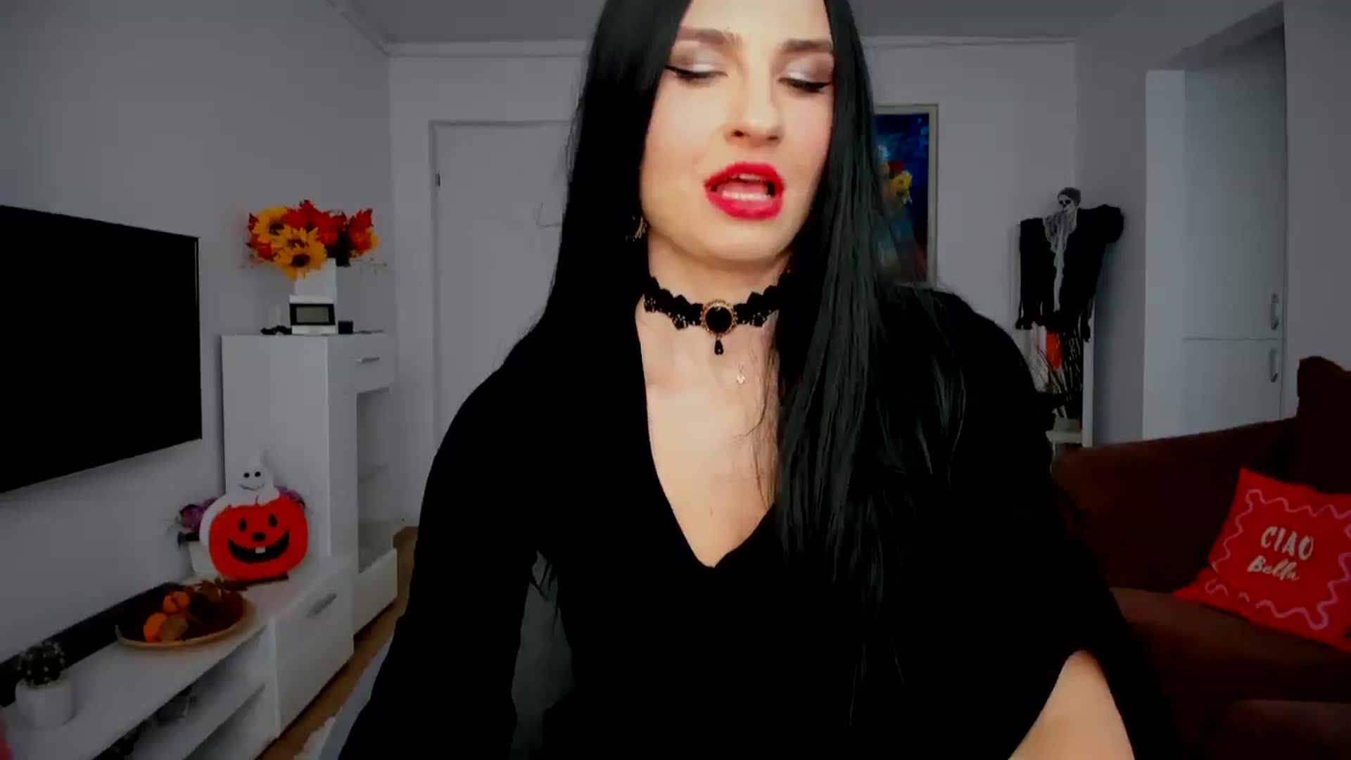 Gallery image thumbnail from AlyMiss's myfreecams stream on, 10/31/2025, 11:06 image 18 of 20