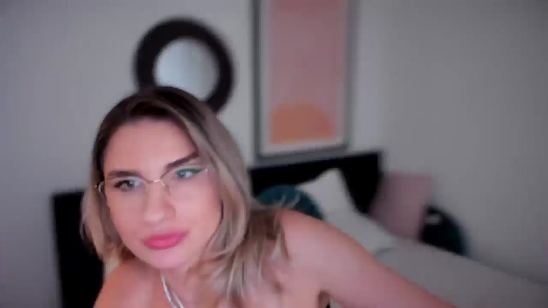 Gallery image thumbnail from AlyMiss's myfreecams stream on, 11/06/2025, 13:11 image 14 of 20