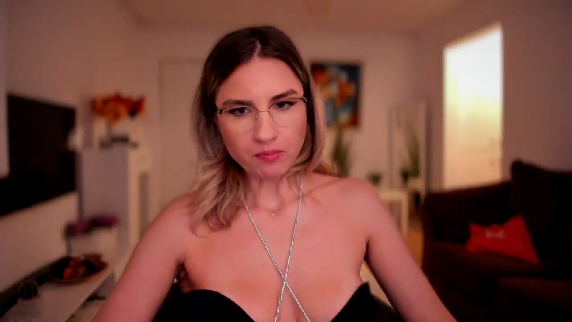 Gallery image thumbnail from AlyMiss's myfreecams stream on, 11/06/2025, 14:59 image 16 of 20