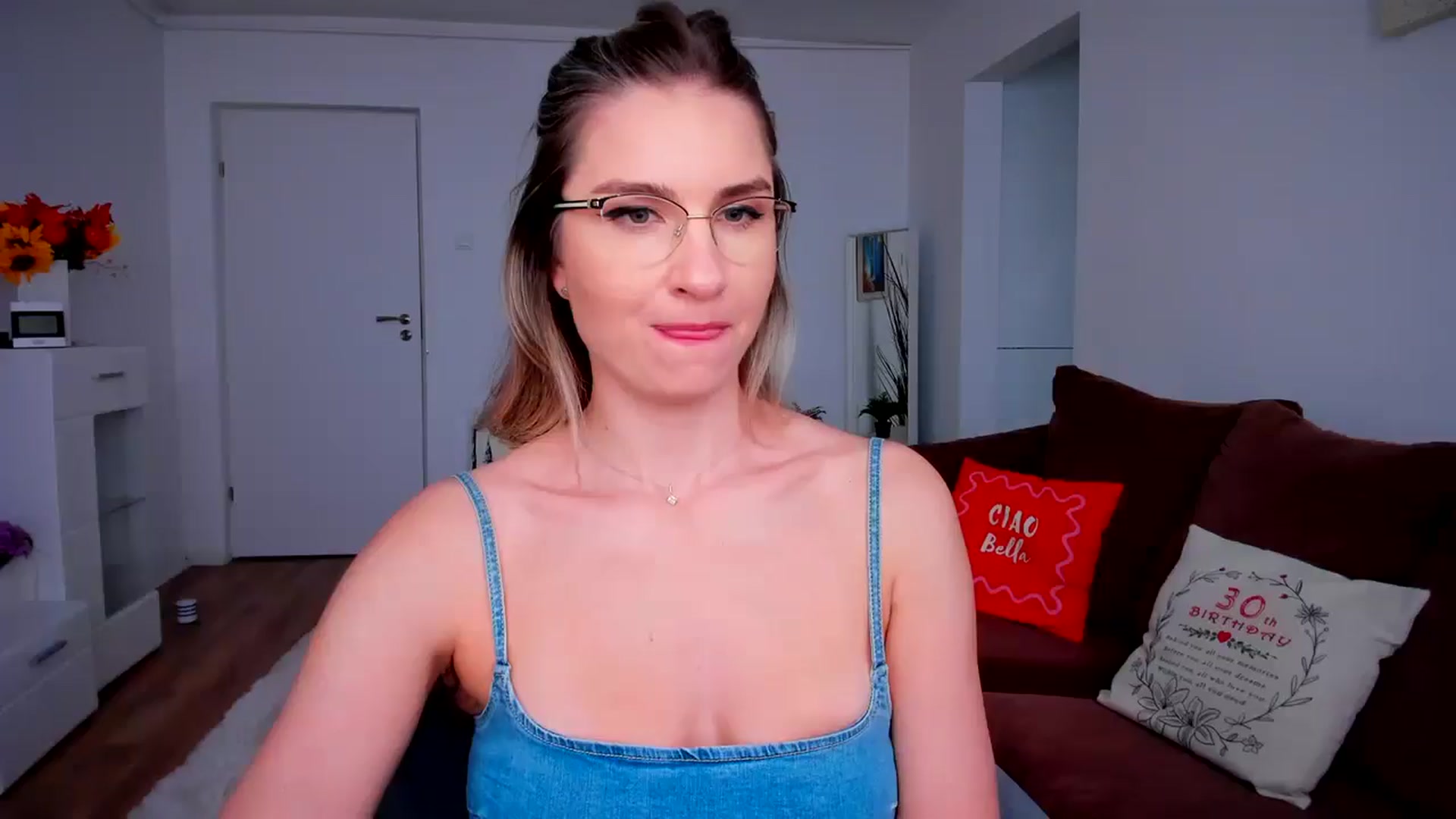 Gallery image thumbnail from AlyMiss's myfreecams stream on, 11/10/2025, 14:45 image 1 of 20
