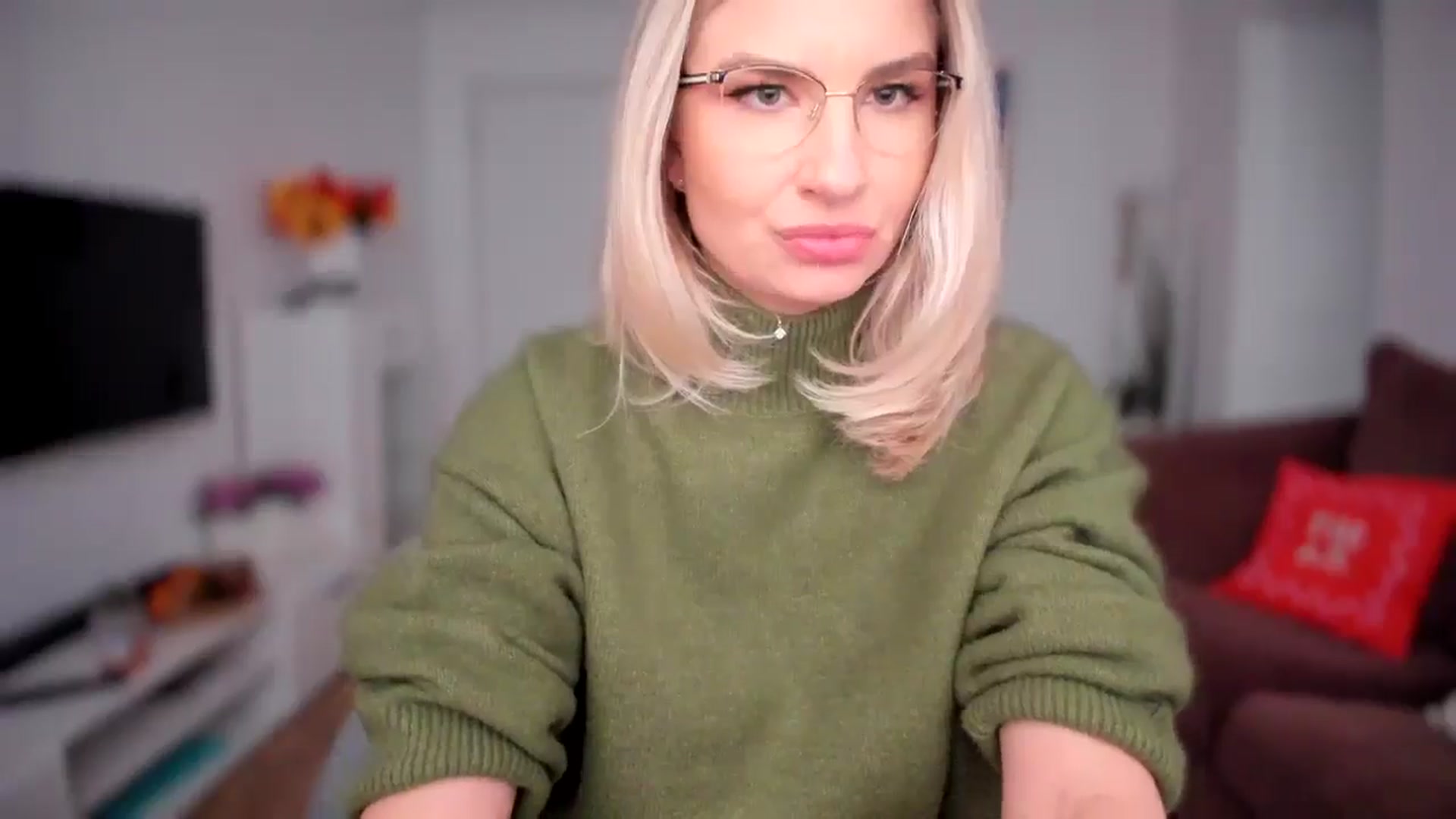 Gallery image thumbnail from AlyMiss's myfreecams stream on, 11/17/2025, 14:34 image 16 of 20