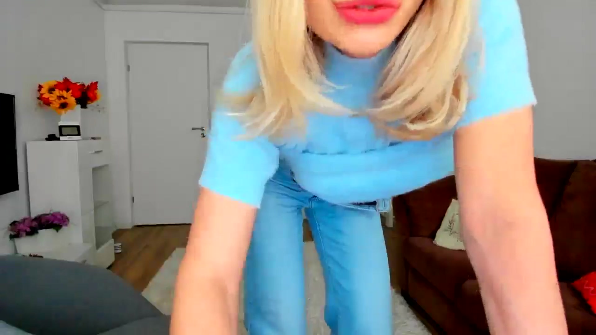 Gallery image thumbnail from AlyMiss's myfreecams stream on, 11/19/2025, 15:59 image 2 of 20