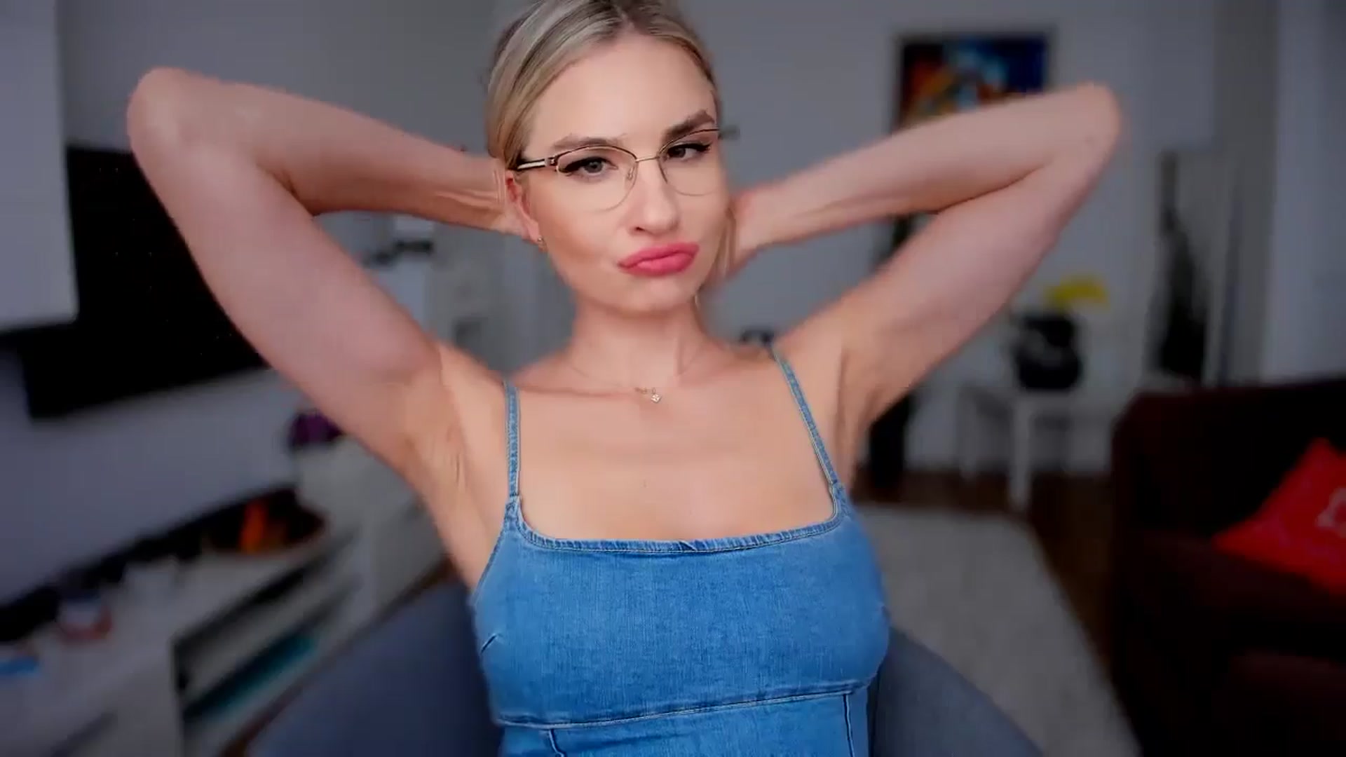 Gallery image thumbnail from AlyMiss's myfreecams stream on, 11/24/2025, 10:19 image 11 of 20