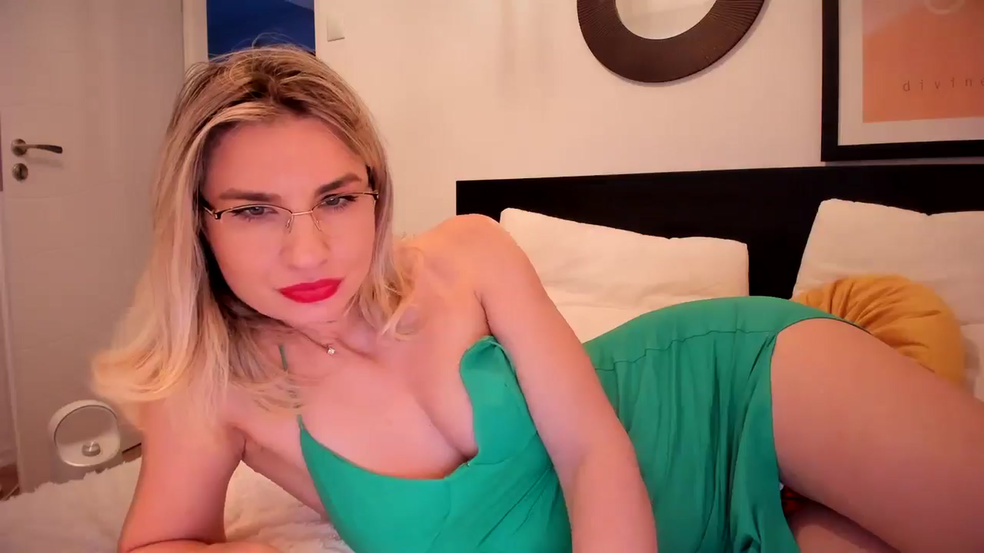 Gallery image thumbnail from AlyMiss's myfreecams stream on, 12/09/2025, 15:31 image 5 of 20