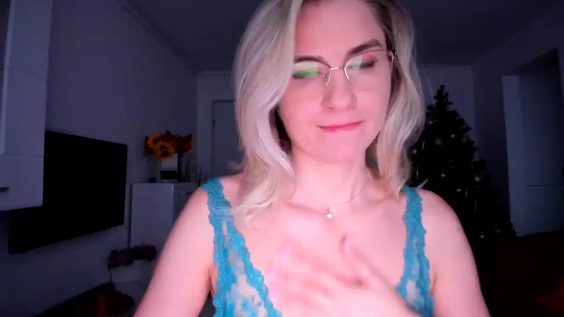 Gallery image thumbnail from AlyMiss's myfreecams stream on, 12/10/2025, 14:56 image 14 of 20