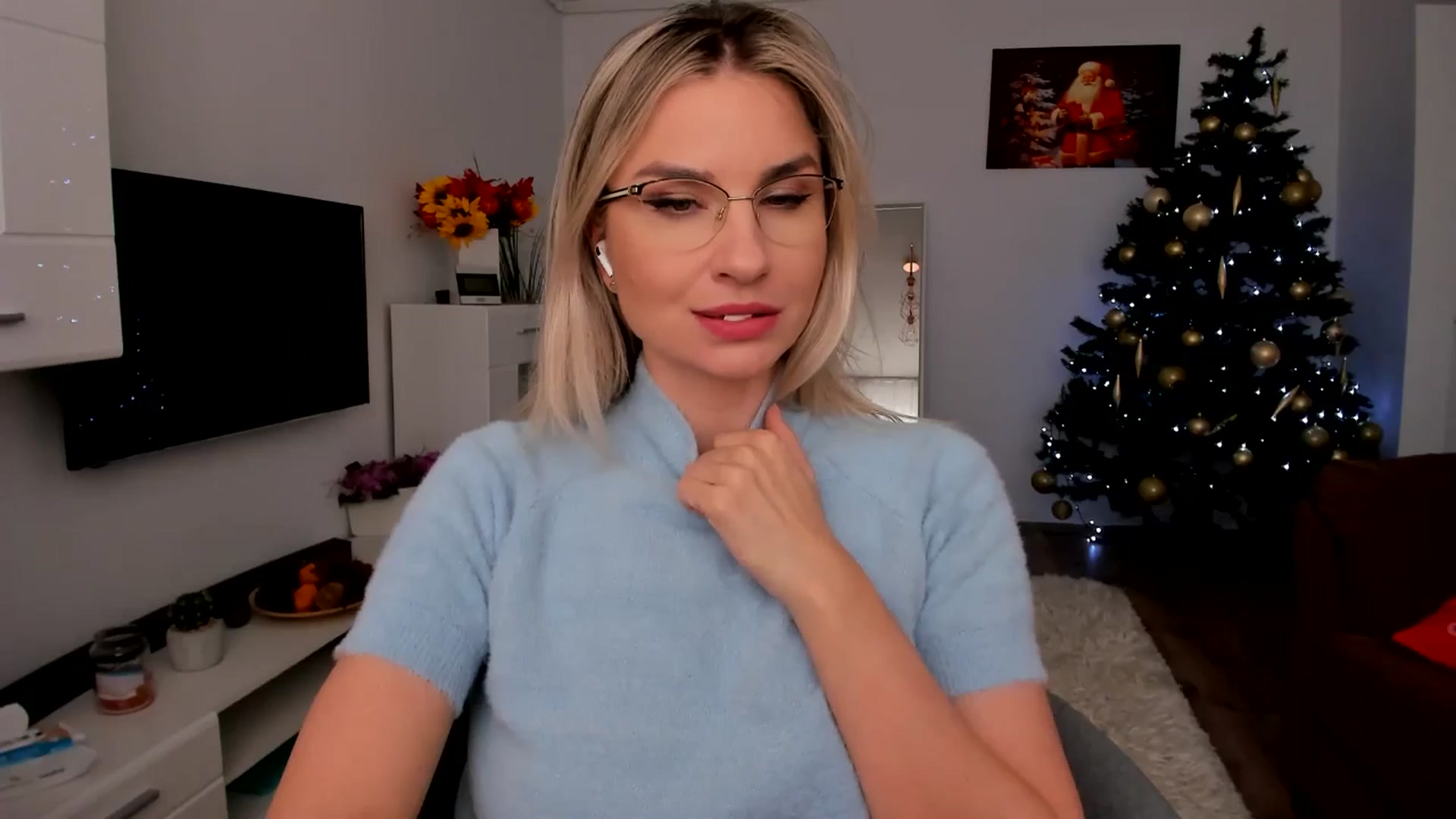 Gallery image thumbnail from AlyMiss's myfreecams stream on, 12/16/2025, 10:14 image 14 of 20