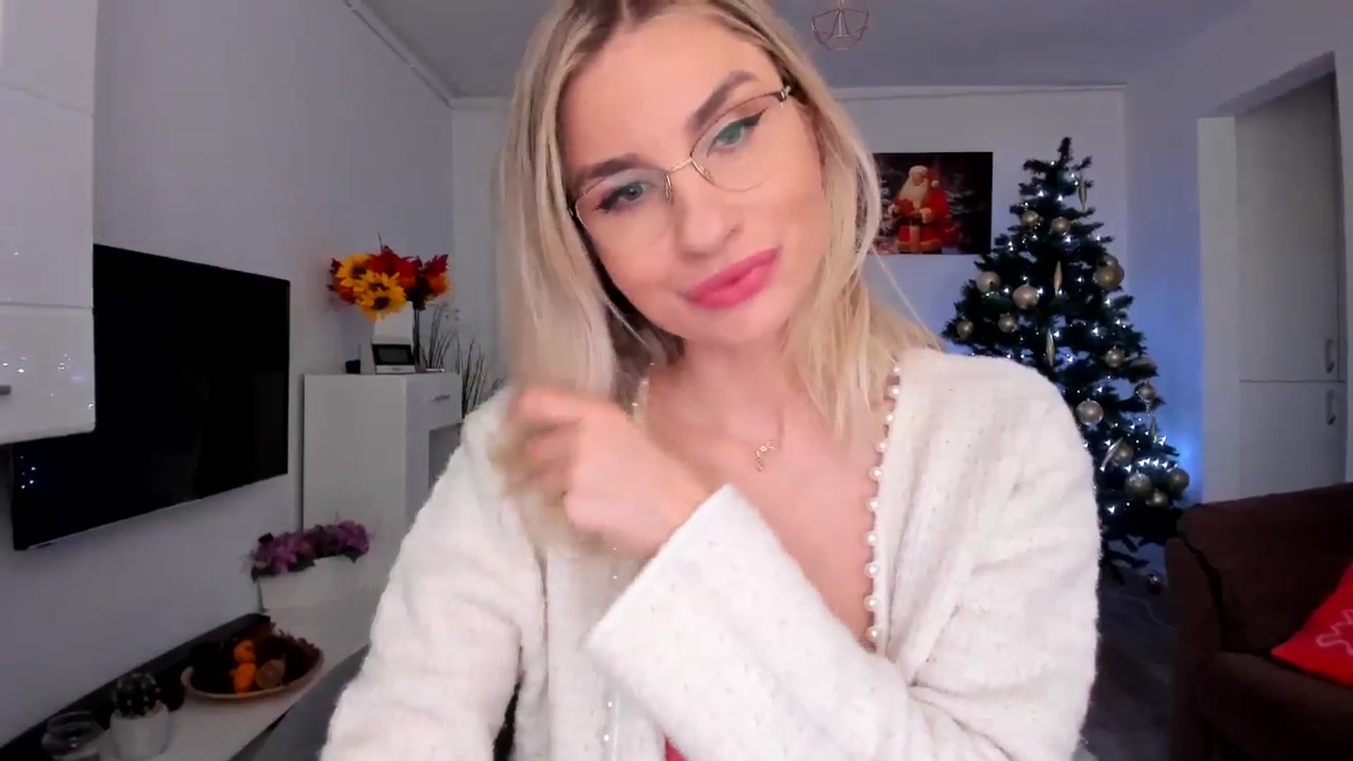 Gallery image thumbnail from AlyMiss's myfreecams stream on, 12/17/2025, 07:55 image 2 of 20