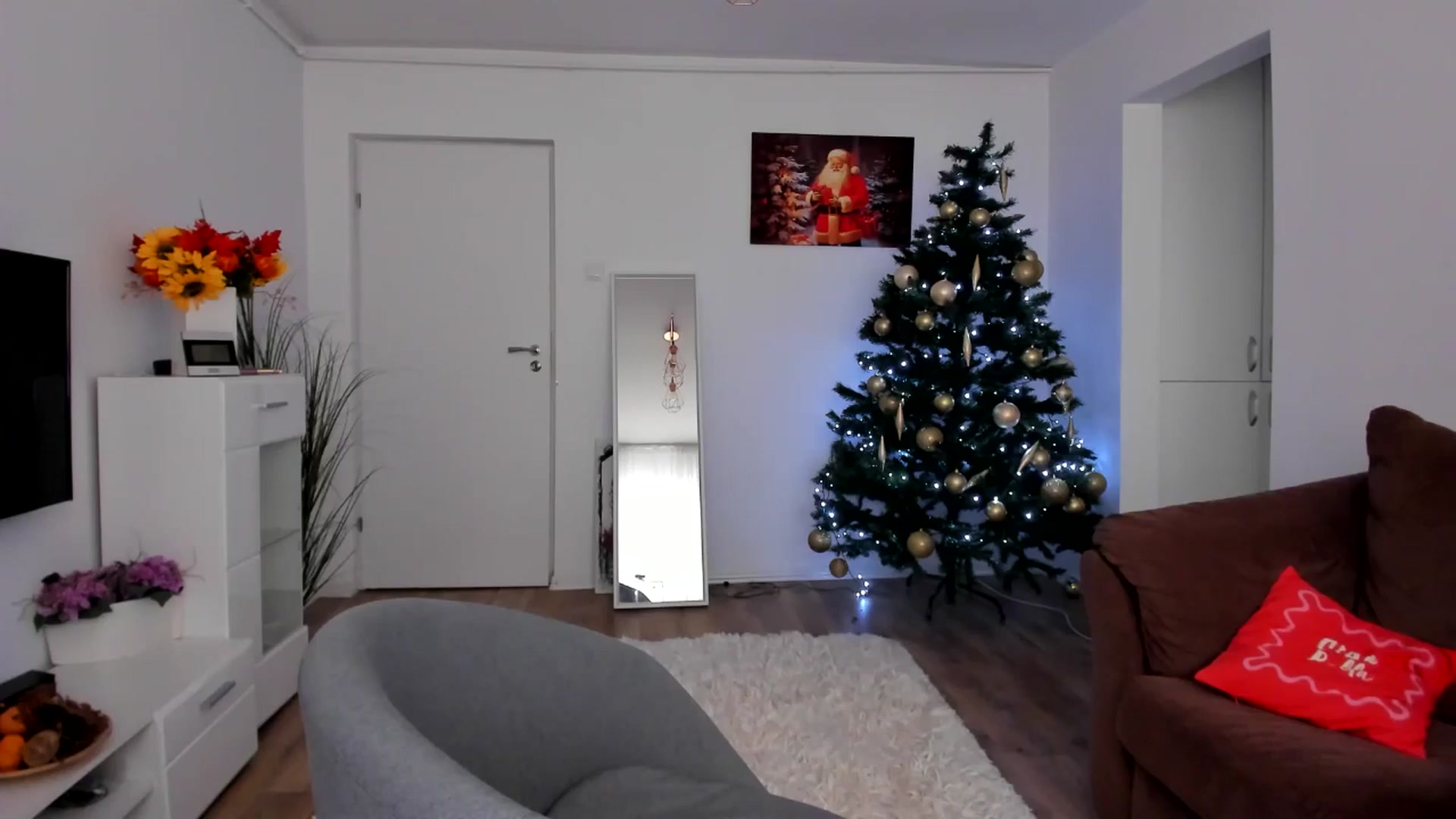 Gallery image thumbnail from AlyMiss's myfreecams stream on, 12/17/2025, 08:30 image 14 of 20