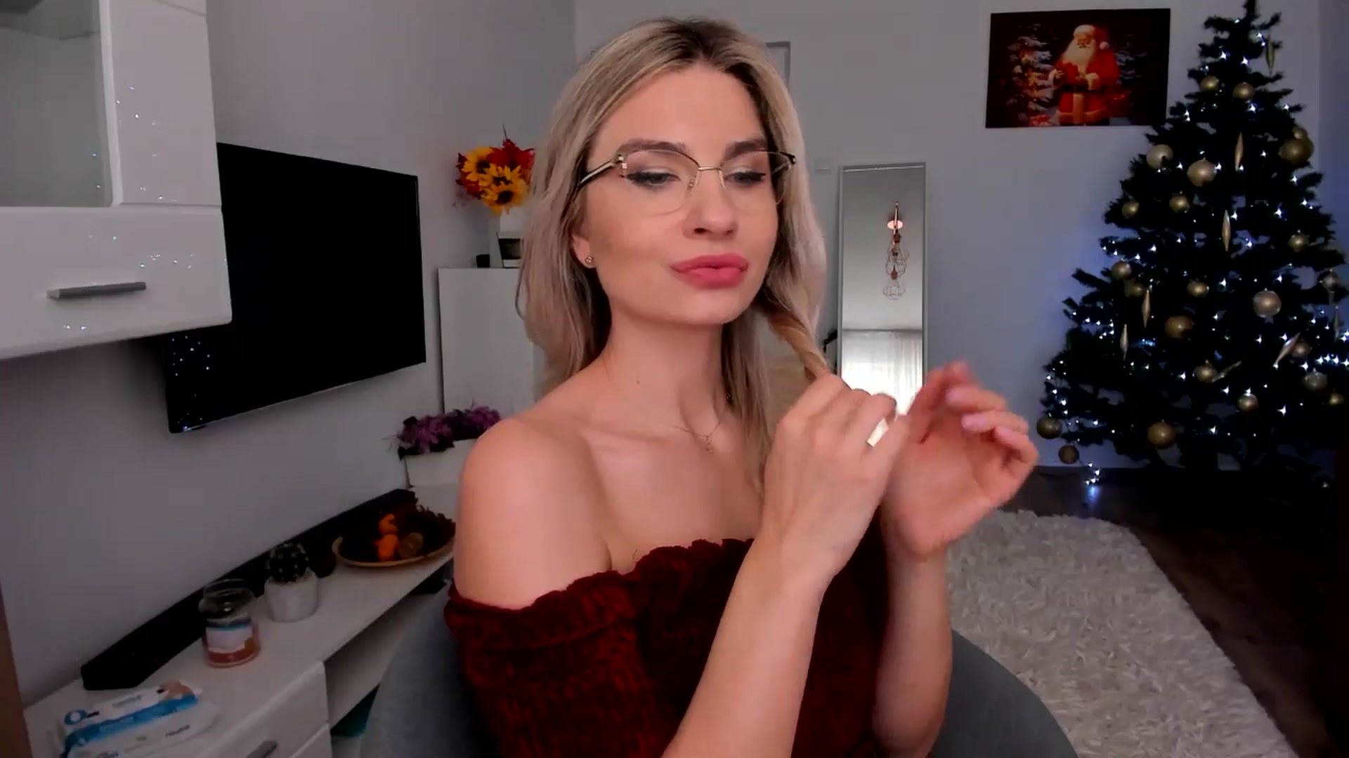 Gallery image thumbnail from AlyMiss's myfreecams stream on, 12/18/2025, 09:00 image 7 of 20