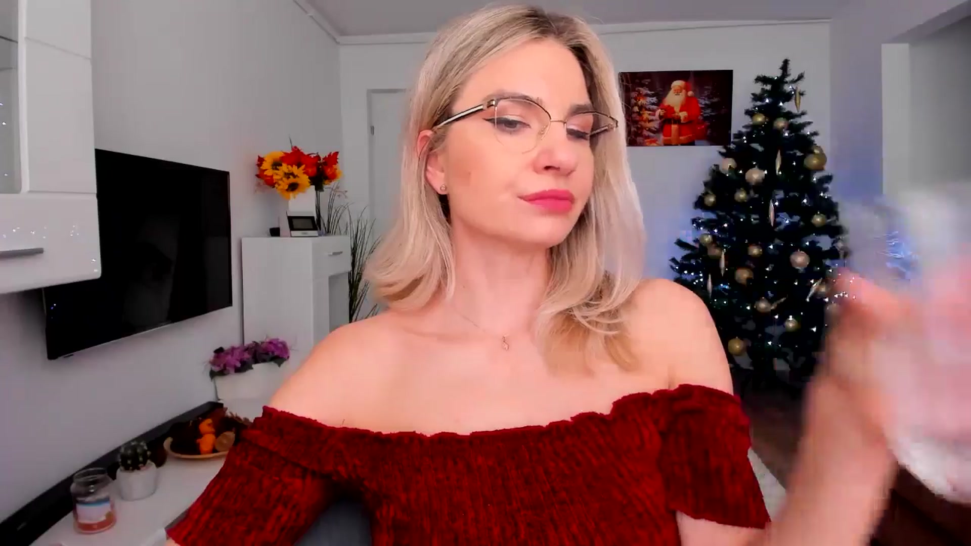 Gallery image thumbnail from AlyMiss's myfreecams stream on, 12/18/2025, 09:00 image 9 of 20