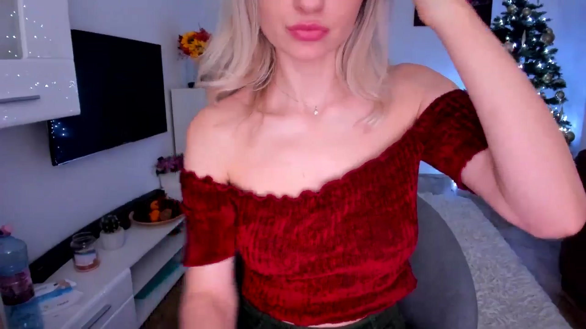Gallery image thumbnail from AlyMiss's myfreecams stream on, 12/18/2025, 14:42 image 17 of 20