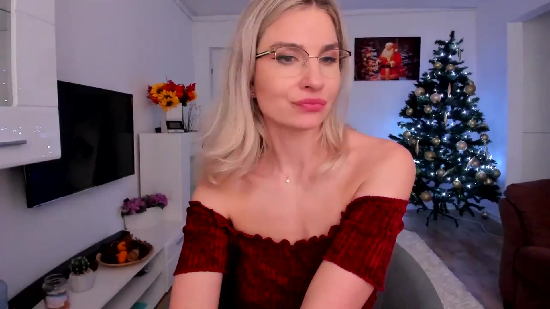 Gallery image thumbnail from AlyMiss's myfreecams stream on, 12/18/2025, 14:42 image 14 of 20