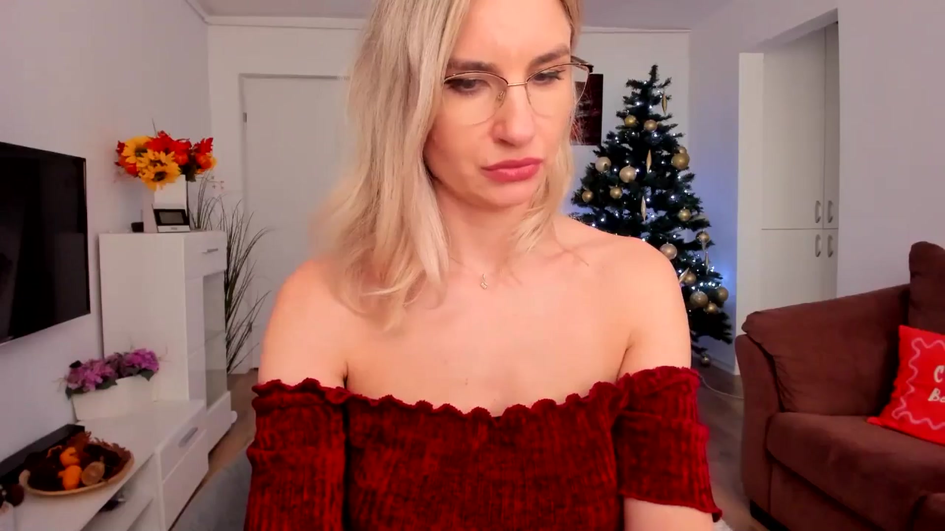Gallery image thumbnail from AlyMiss's myfreecams stream on, 12/18/2025, 14:42 image 7 of 20