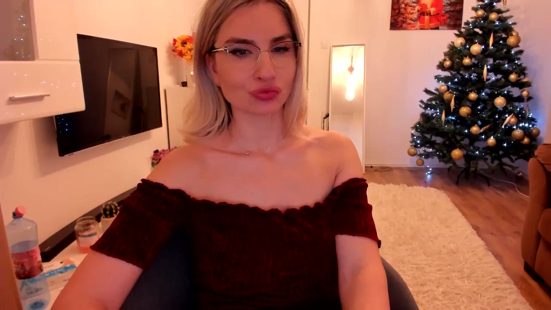 Gallery image thumbnail from AlyMiss's myfreecams stream on, 12/18/2025, 14:42 image 20 of 20