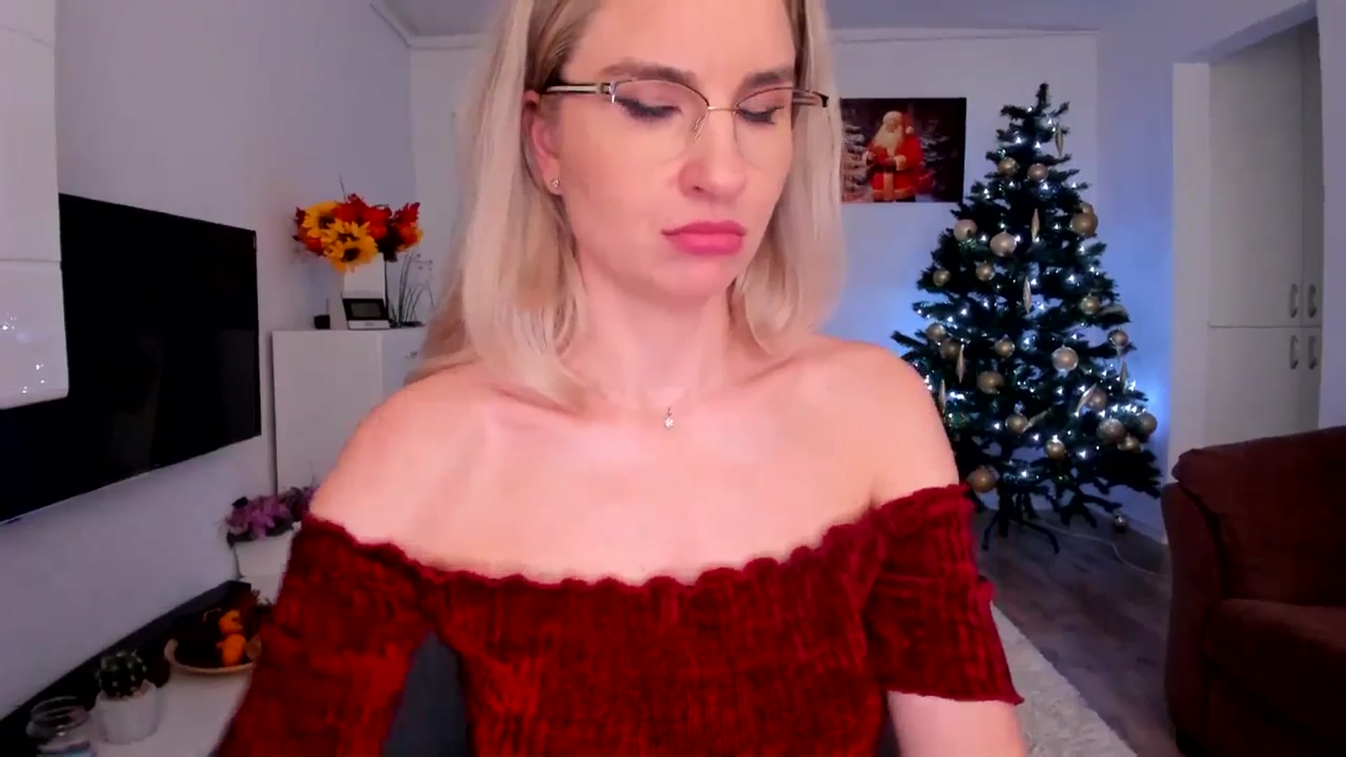 Gallery image thumbnail from AlyMiss's myfreecams stream on, 12/18/2025, 14:42 image 13 of 20