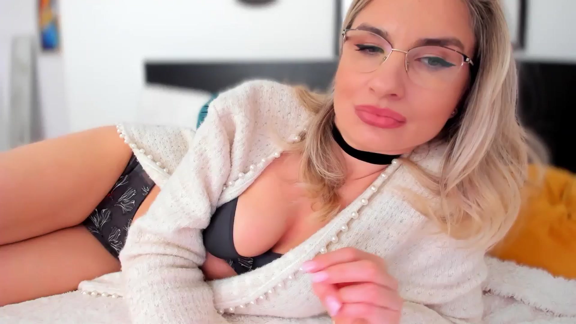 Gallery image thumbnail from AlyMiss's myfreecams stream on, 01/14/2026, 11:36 image 8 of 20