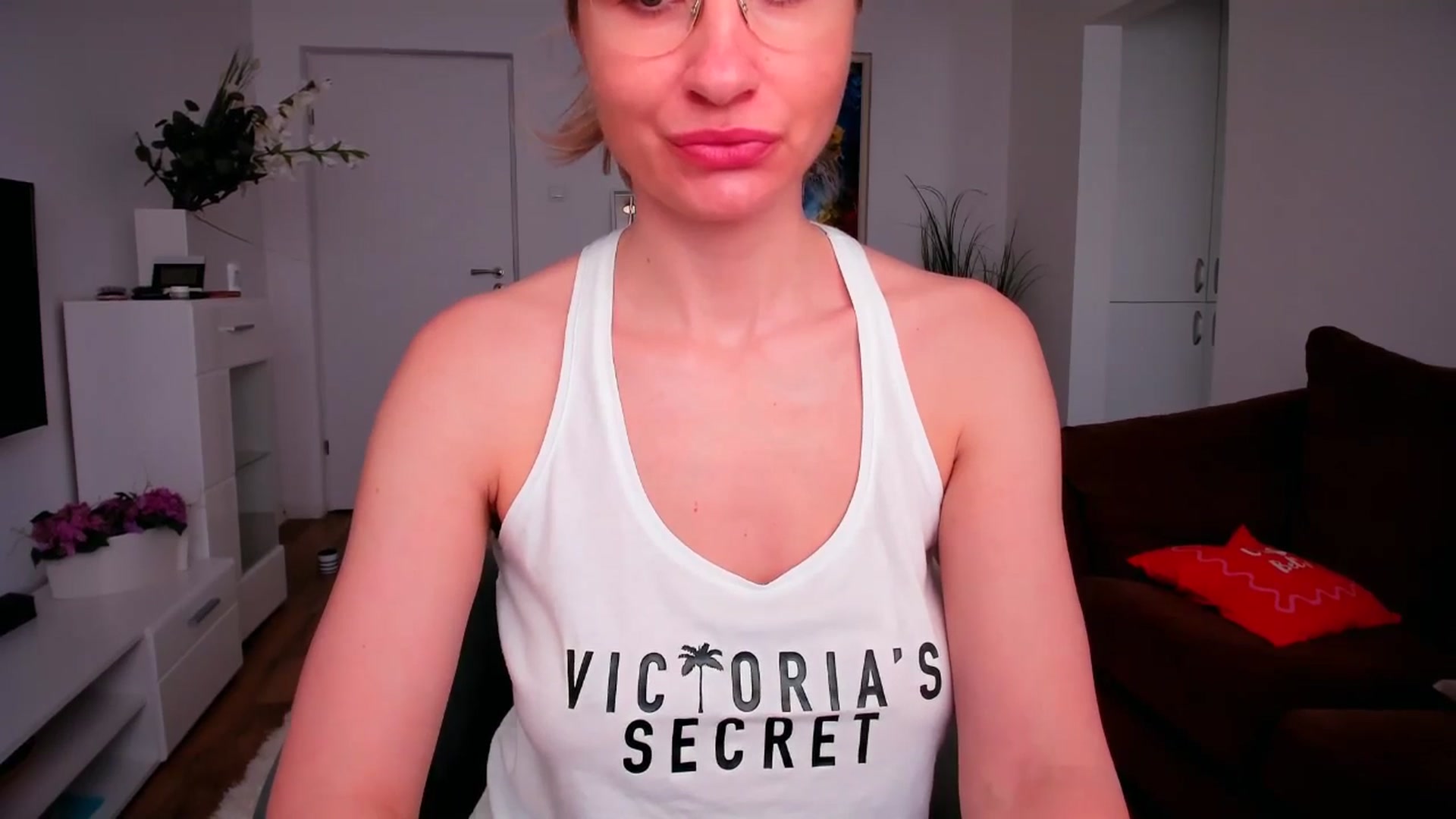 Gallery image thumbnail from AlyMiss's myfreecams stream on, 01/15/2026, 14:11 image 15 of 20