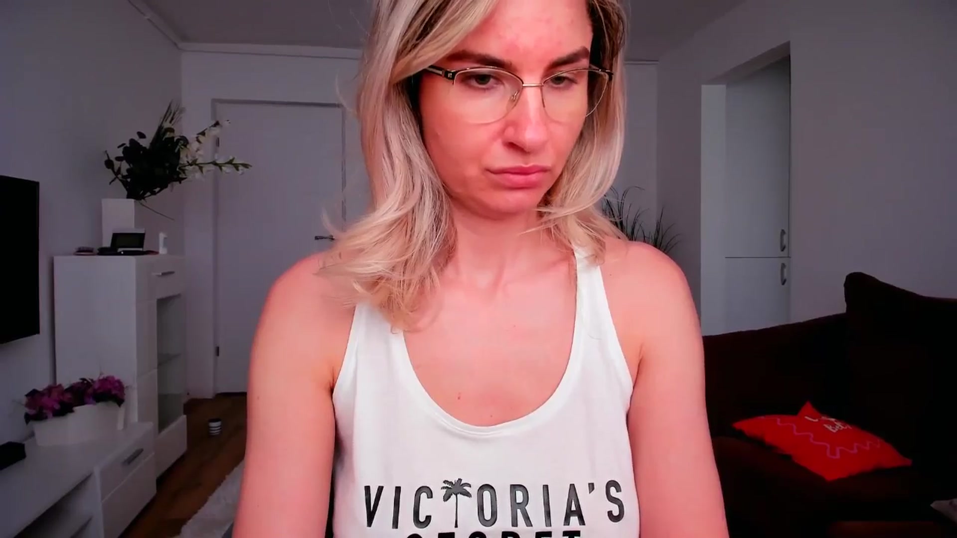 Gallery image thumbnail from AlyMiss's myfreecams stream on, 01/15/2026, 14:11 image 9 of 20