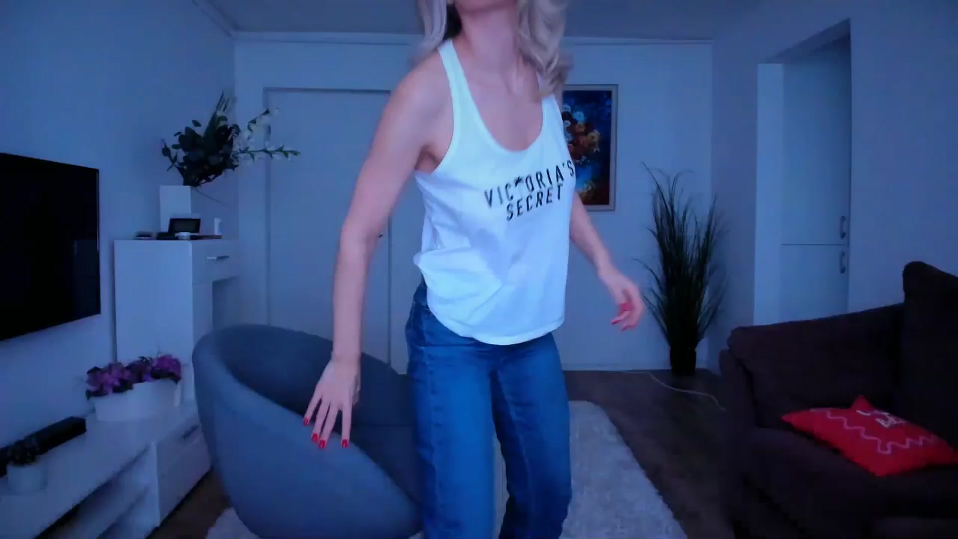 Gallery image thumbnail from AlyMiss's myfreecams stream on, 01/15/2026, 15:17 image 1 of 20