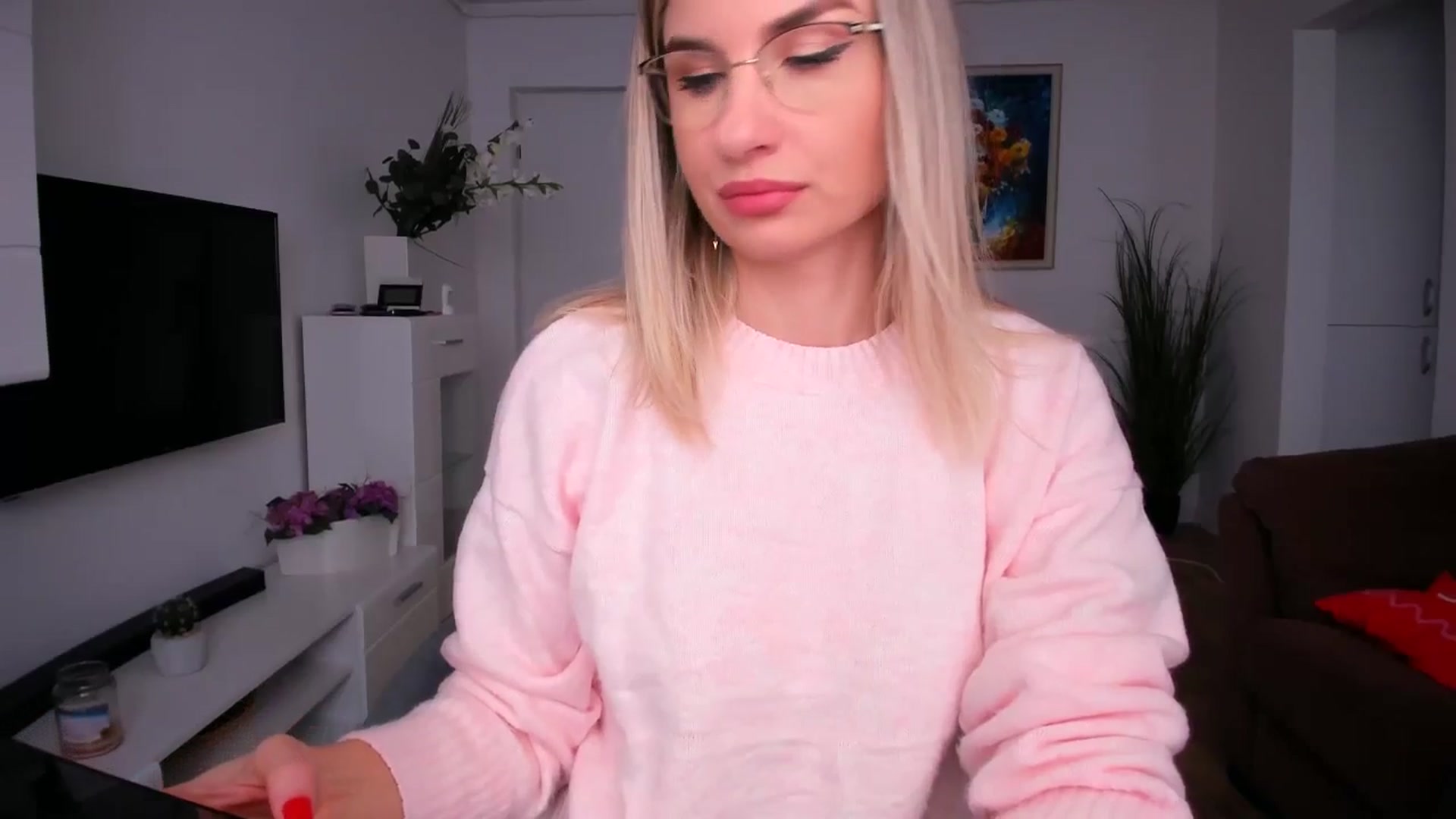 Gallery image thumbnail from AlyMiss's myfreecams stream on, 01/16/2026, 09:53 image 17 of 20