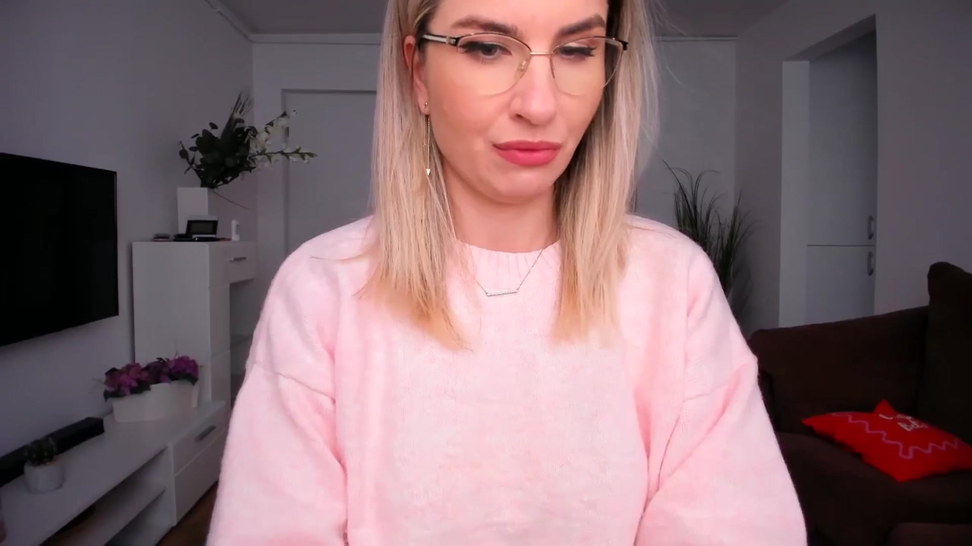Gallery image thumbnail from AlyMiss's myfreecams stream on, 01/16/2026, 09:53 image 6 of 20
