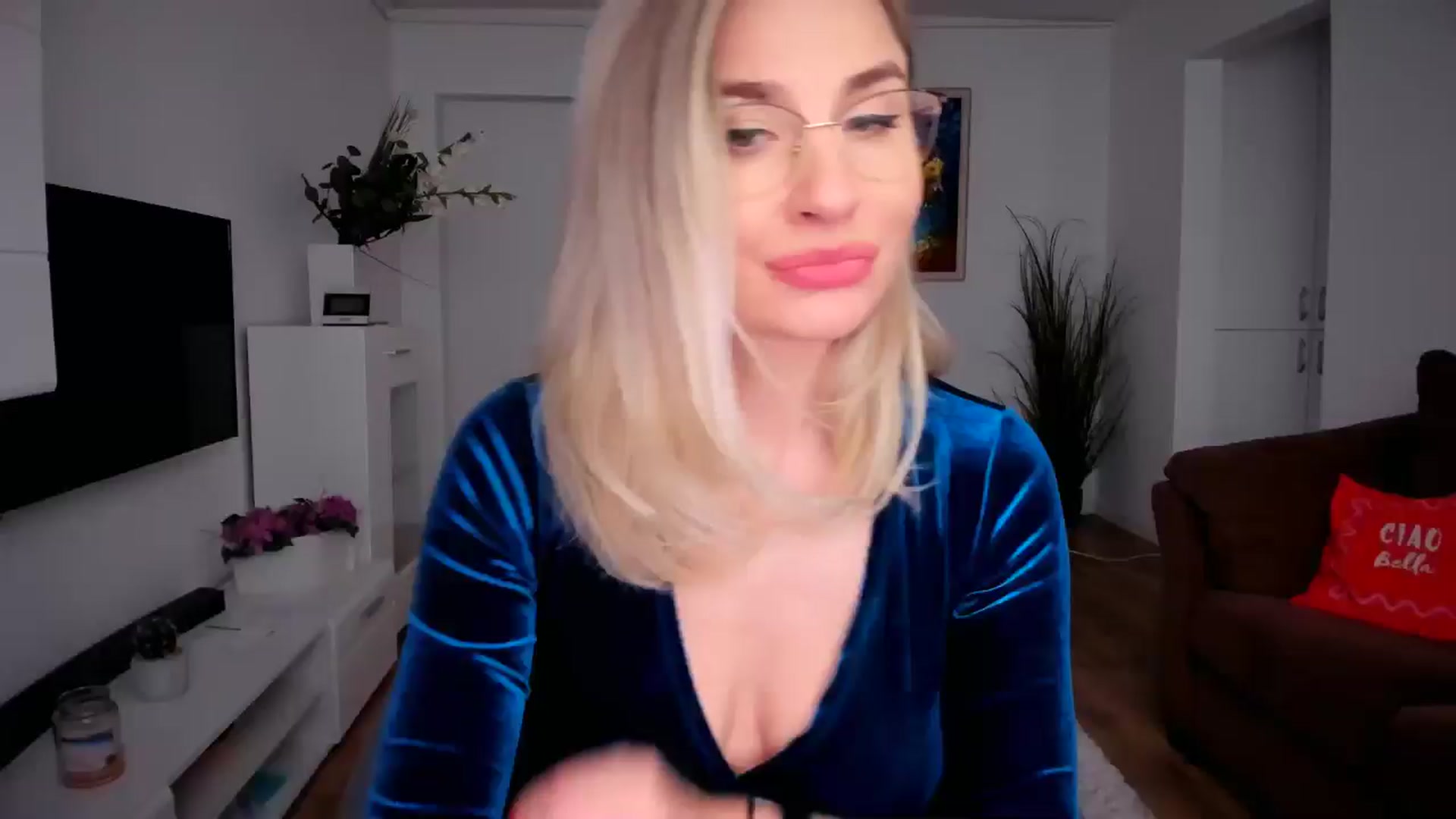Gallery image thumbnail from AlyMiss's myfreecams stream on, 01/30/2026, 11:21 image 12 of 20
