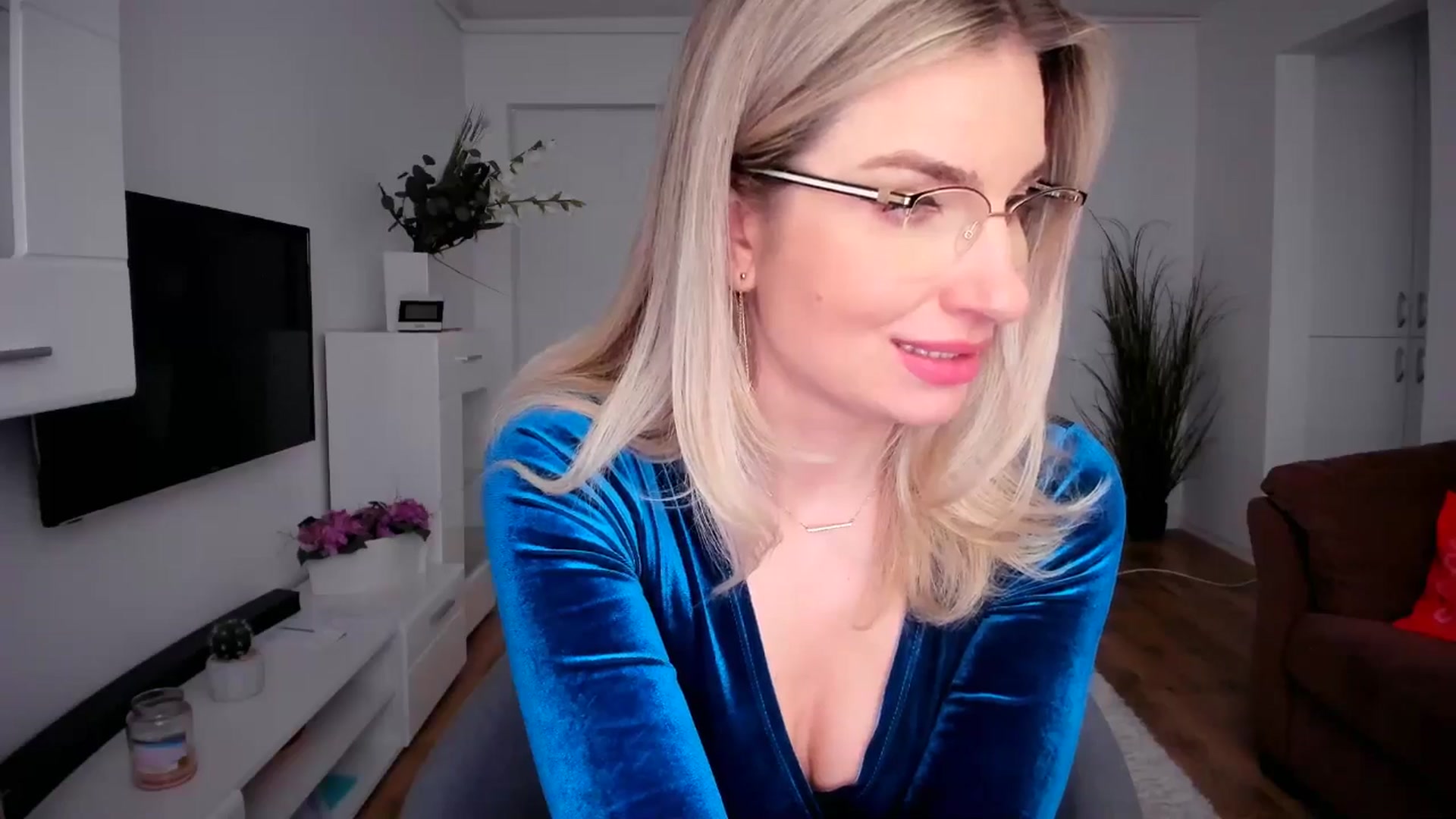 Gallery image thumbnail from AlyMiss's myfreecams stream on, 01/30/2026, 11:21 image 15 of 20