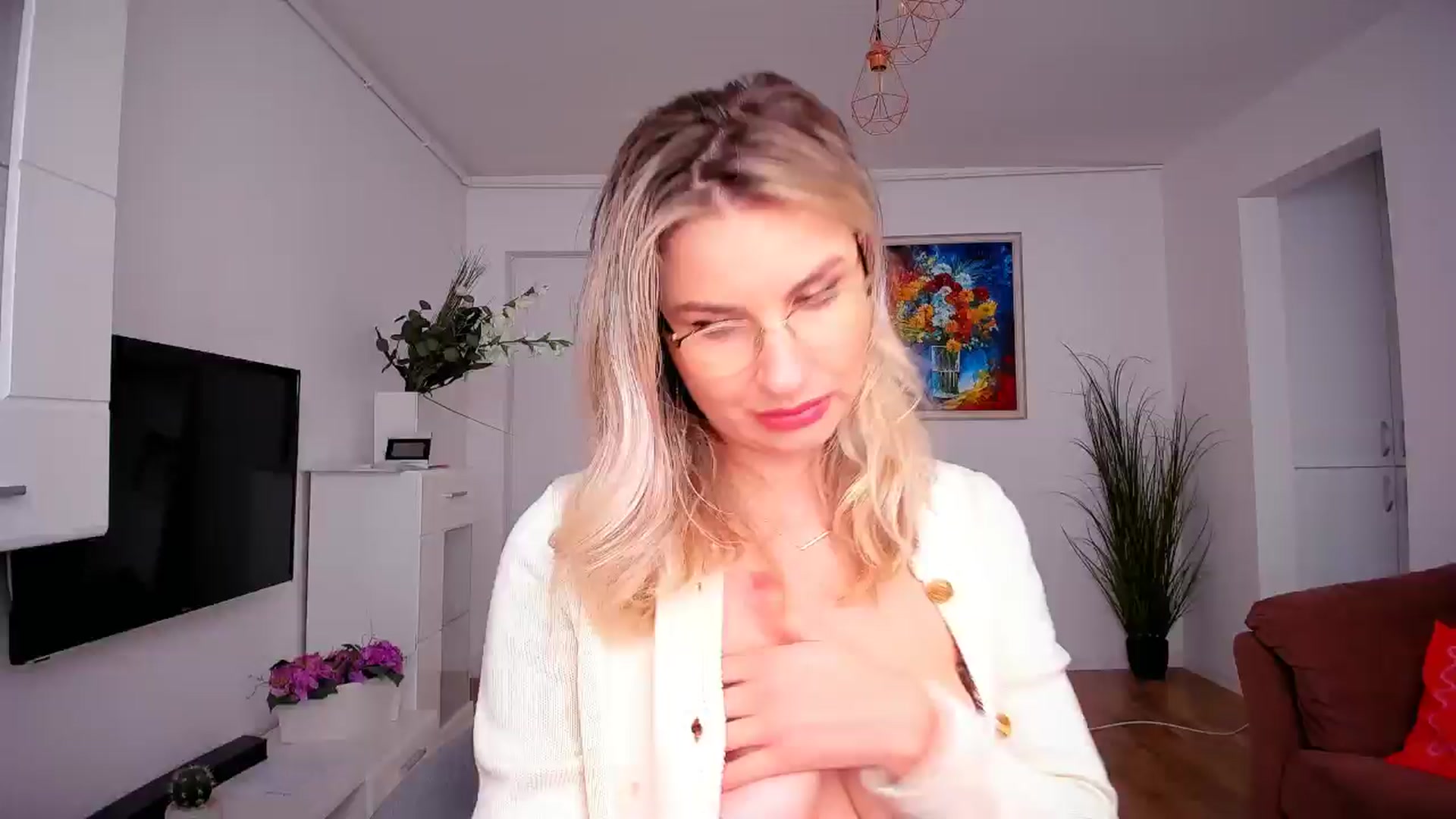 Gallery image thumbnail from AlyMiss's myfreecams stream on, 02/02/2026, 10:35 image 2 of 20