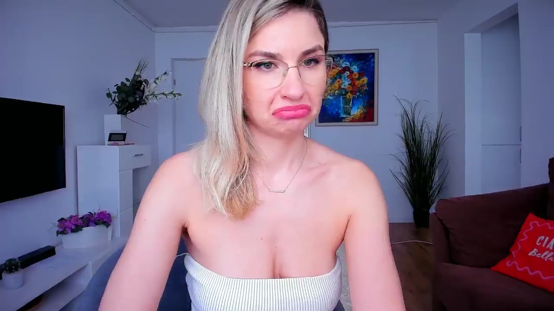 Gallery image thumbnail from AlyMiss's myfreecams stream on, 02/03/2026, 11:58 image 12 of 20