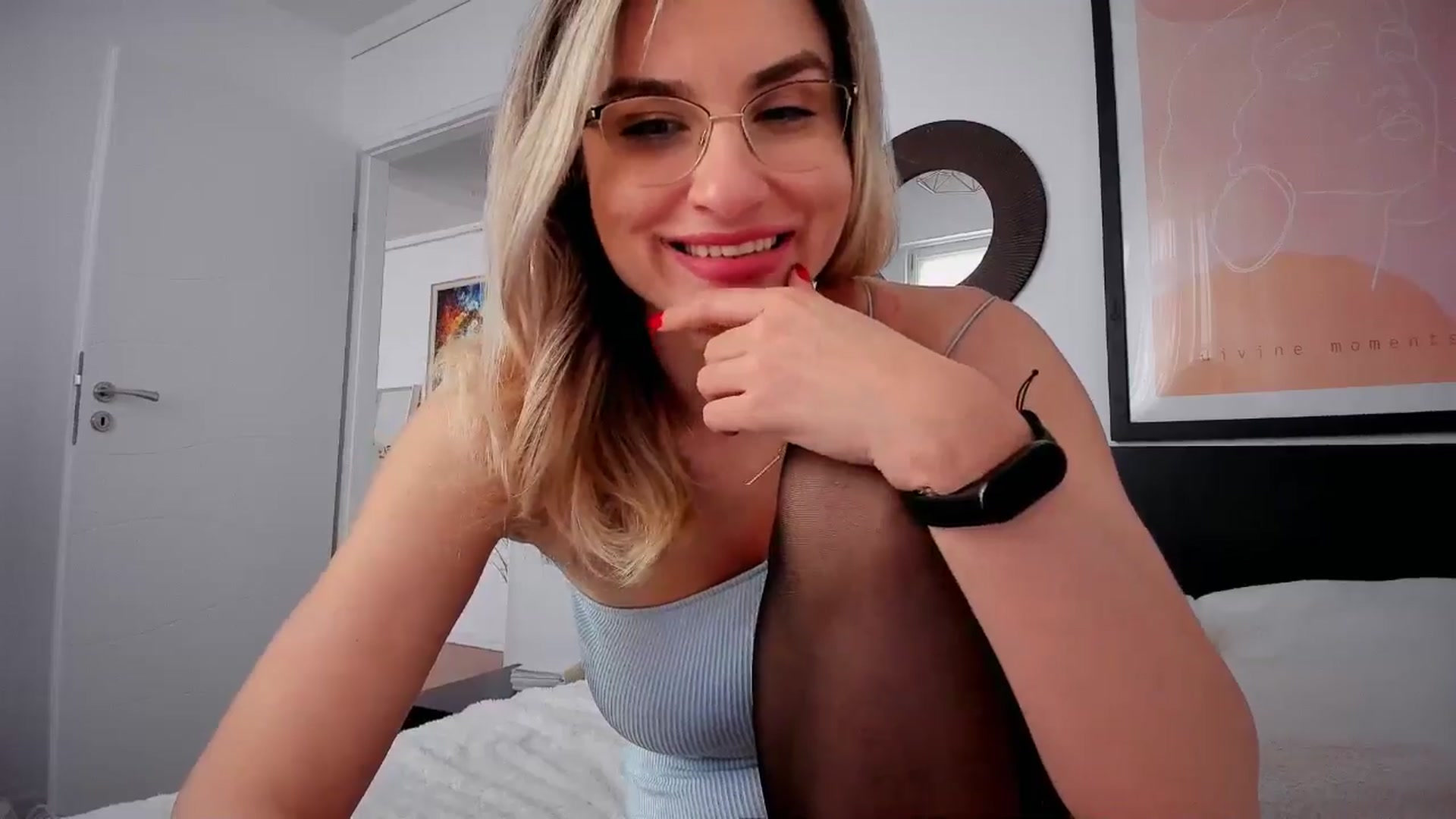 Gallery image thumbnail from AlyMiss's myfreecams stream on, 02/04/2026, 11:32 image 5 of 20