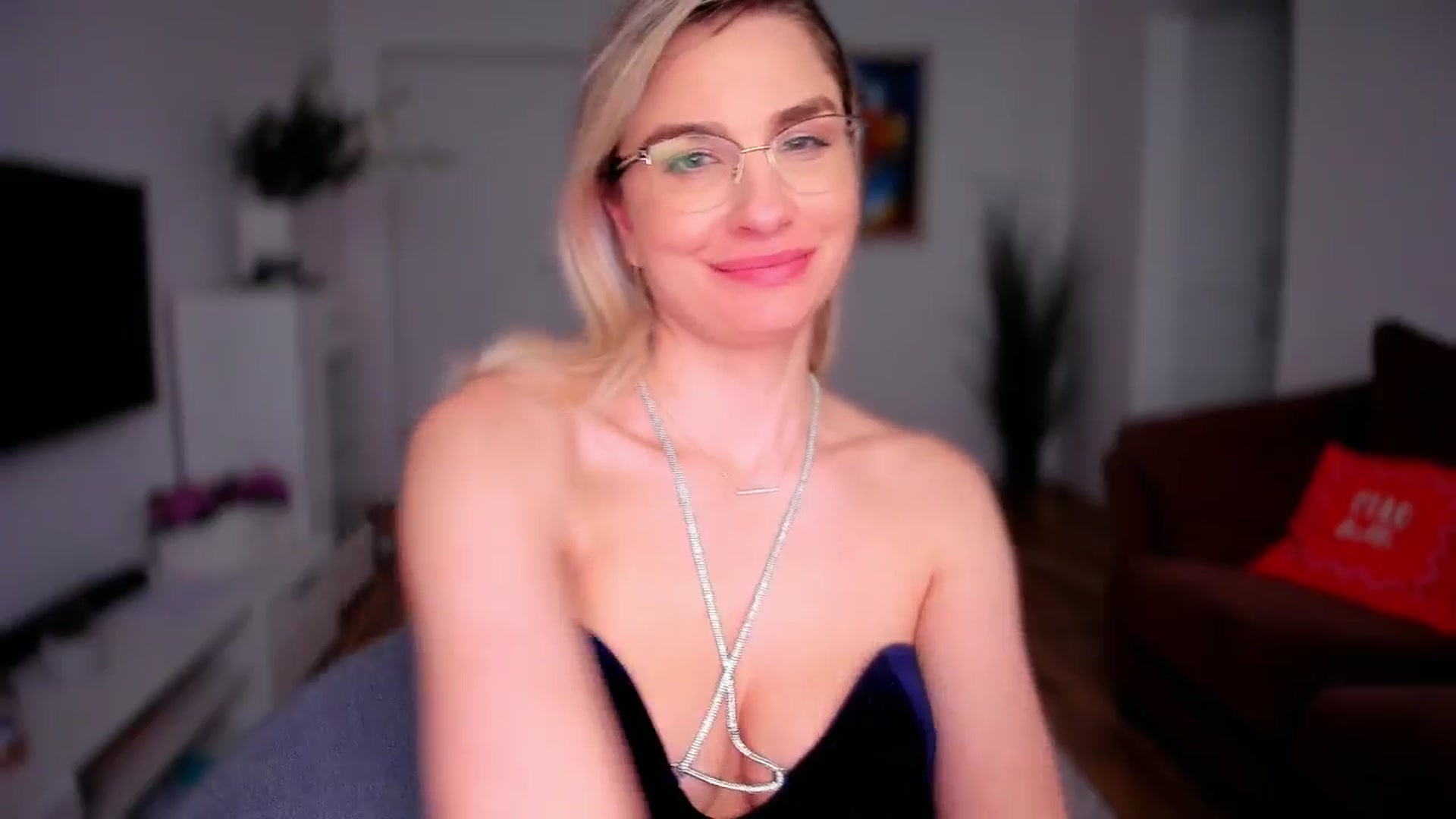 Gallery image thumbnail from AlyMiss's myfreecams stream on, 02/05/2026, 14:11 image 13 of 20