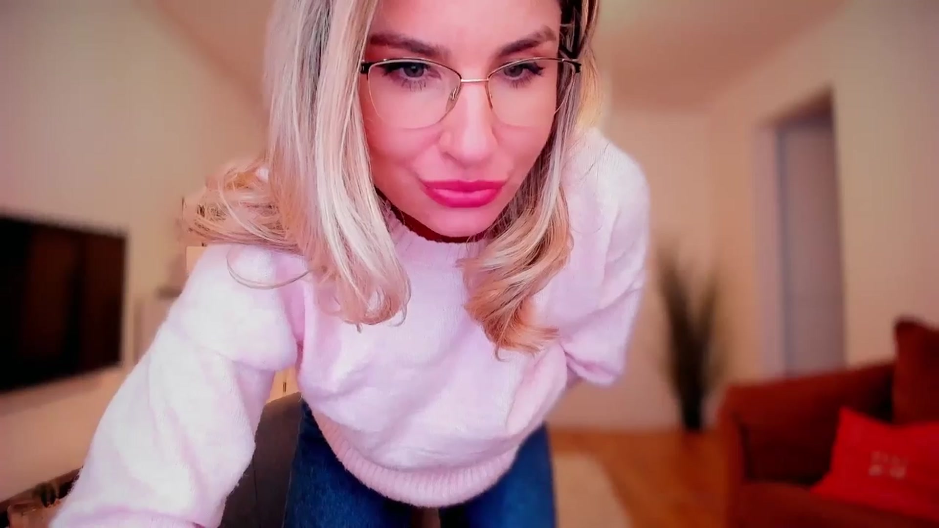 Gallery image thumbnail from AlyMiss's myfreecams stream on, 02/12/2026, 13:09 image 12 of 20