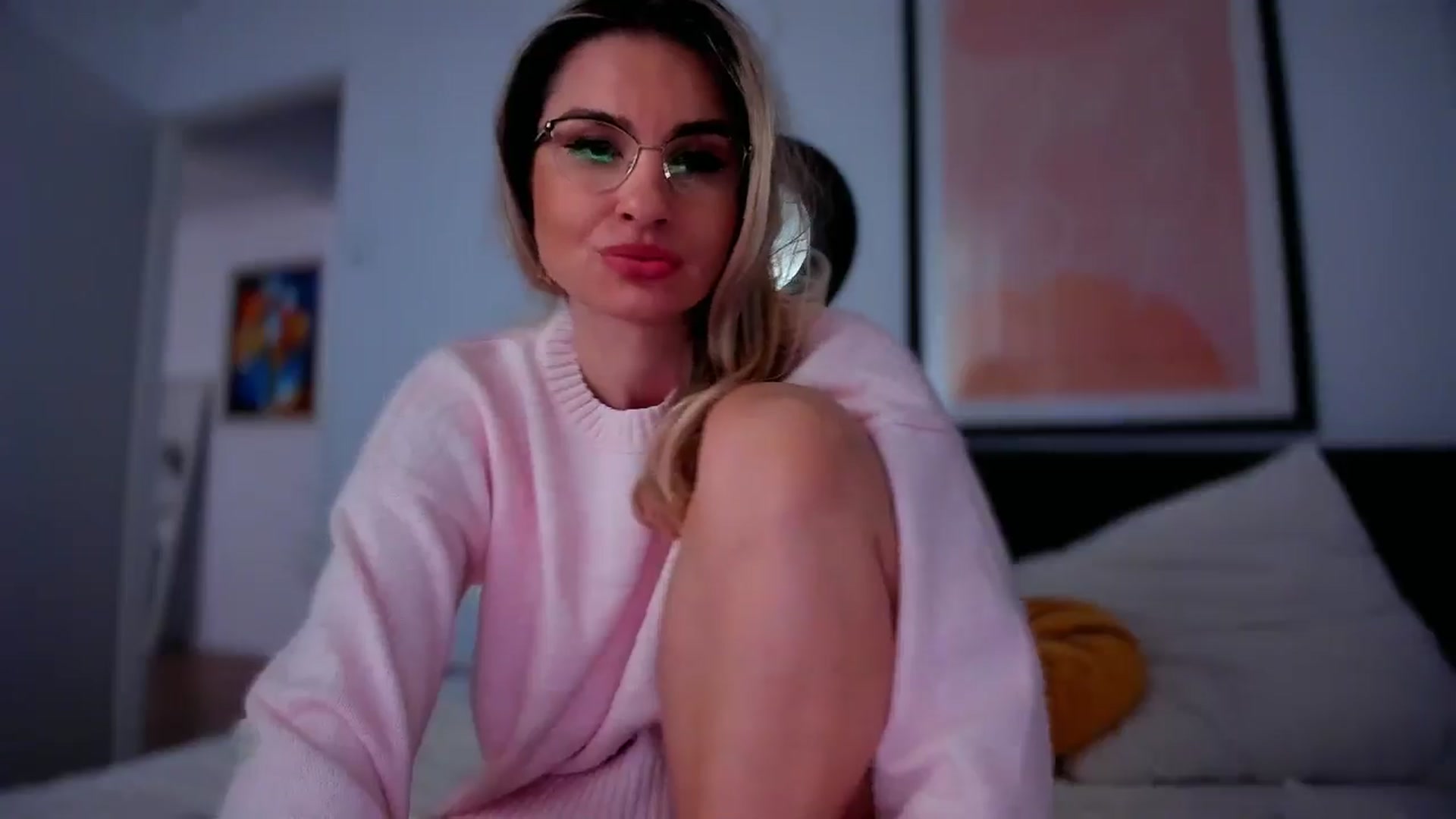 Gallery image thumbnail from AlyMiss's myfreecams stream on, 02/12/2026, 14:42 image 11 of 20