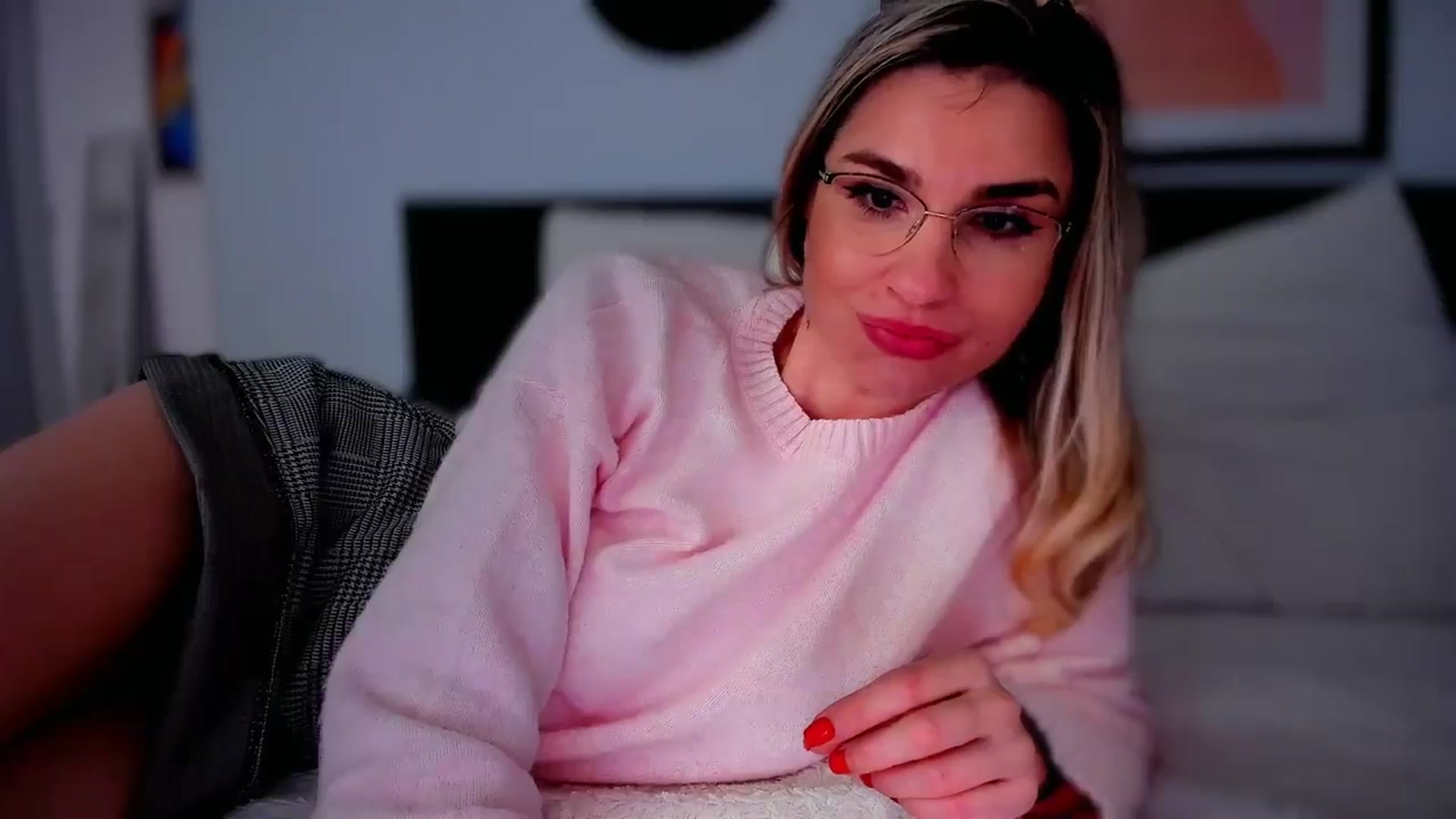 Gallery image thumbnail from AlyMiss's myfreecams stream on, 02/12/2026, 14:42 image 2 of 20
