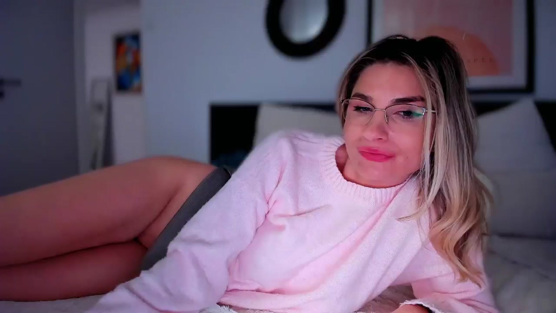 Gallery image thumbnail from AlyMiss's myfreecams stream on, 02/12/2026, 14:42 image 19 of 20