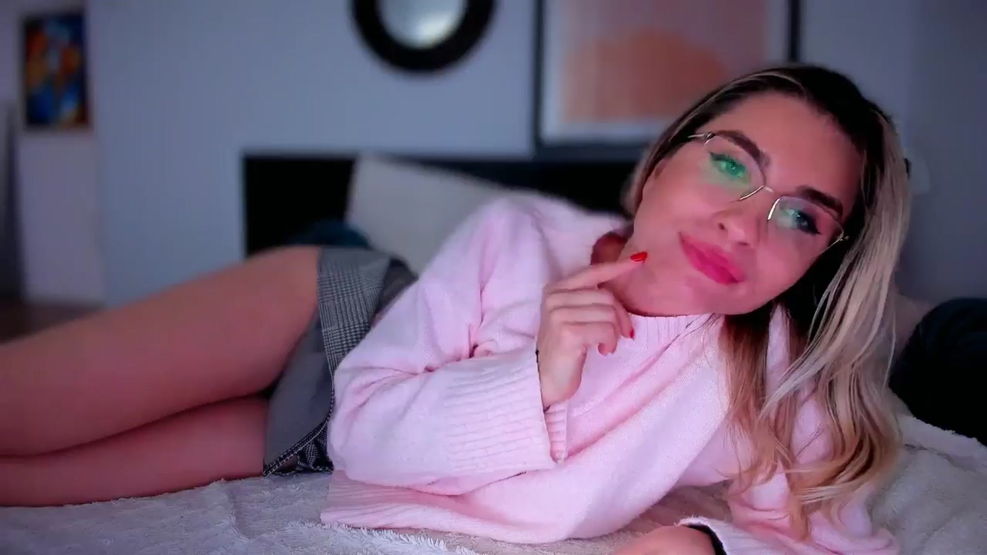 Gallery image thumbnail from AlyMiss's myfreecams stream on, 02/12/2026, 14:42 image 13 of 20