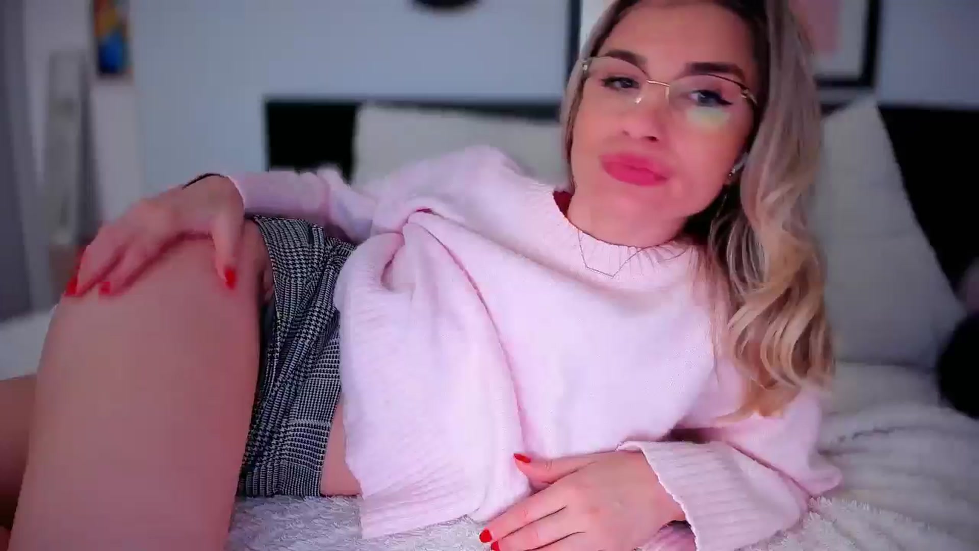 Gallery image thumbnail from AlyMiss's myfreecams stream on, 02/12/2026, 14:42 image 4 of 20