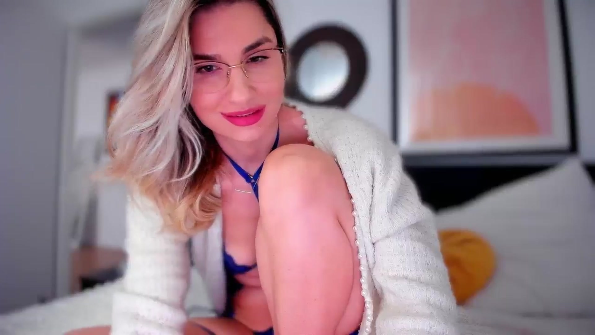 Gallery image thumbnail from AlyMiss's myfreecams stream on, 02/13/2026, 11:59 image 13 of 20