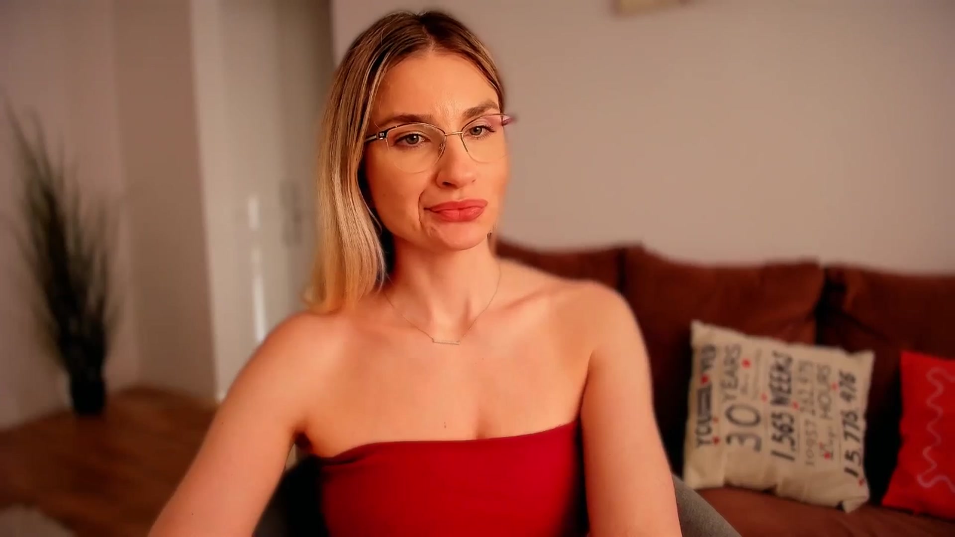 Gallery image thumbnail from AlyMiss's myfreecams stream on, 03/04/2026, 15:01 image 16 of 20