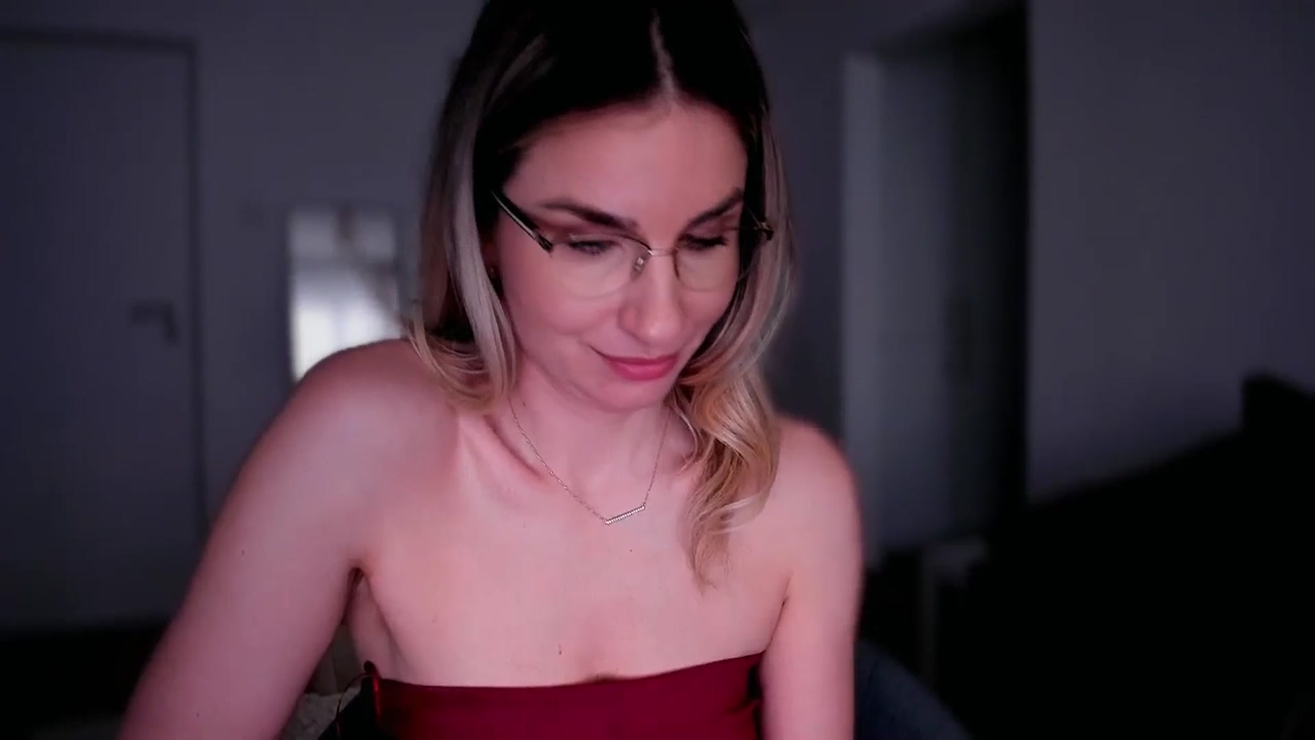 Gallery image thumbnail from AlyMiss's myfreecams stream on, 03/04/2026, 16:03 image 17 of 20