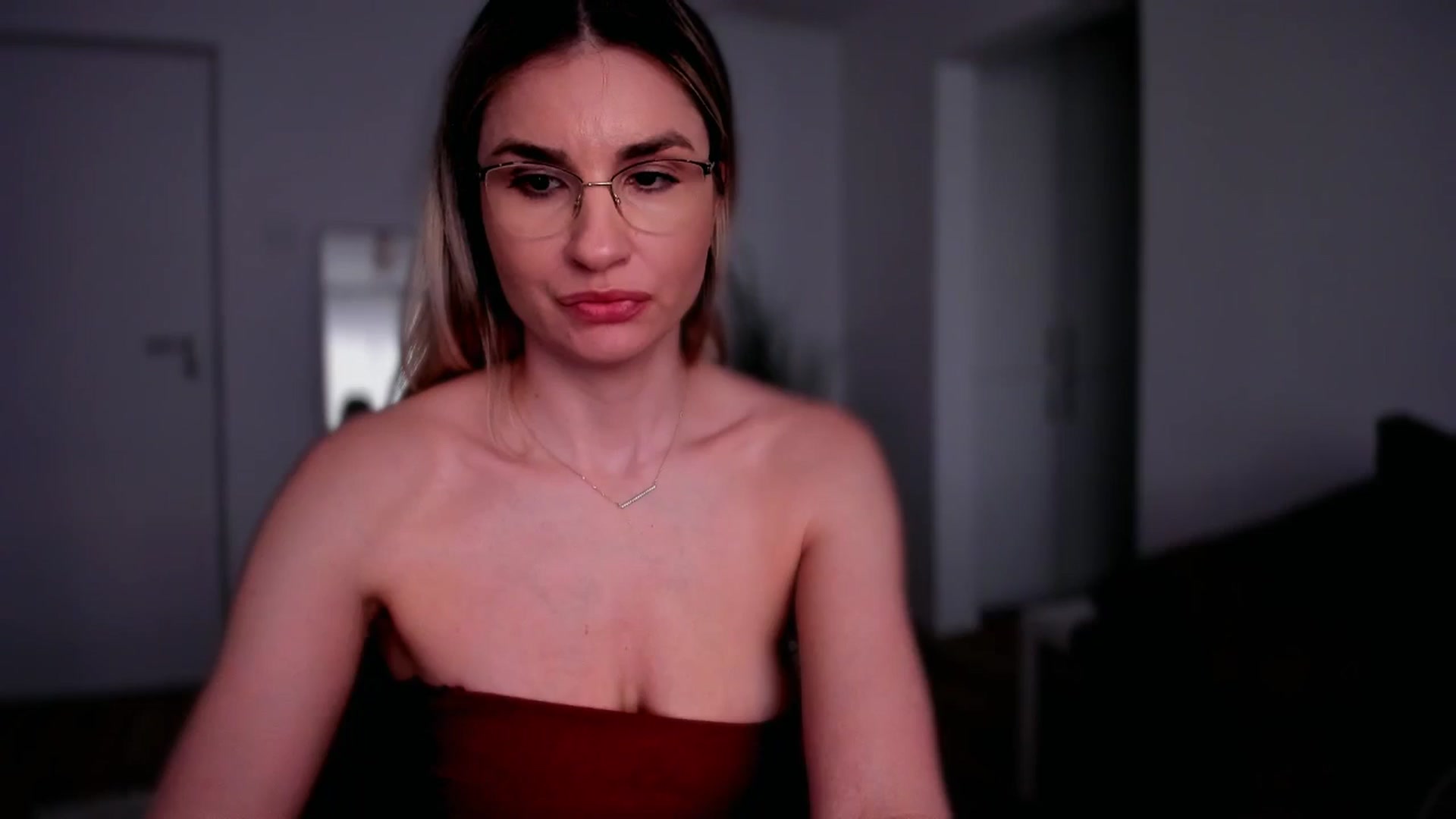 Gallery image thumbnail from AlyMiss's myfreecams stream on, 03/04/2026, 16:03 image 12 of 20