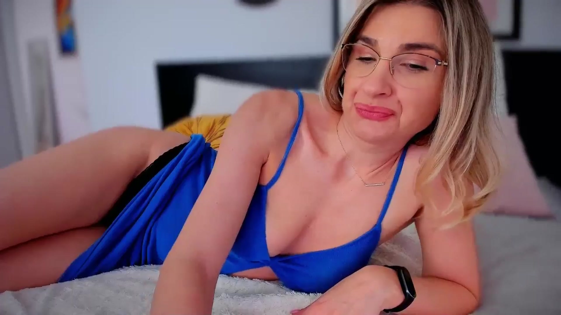 Gallery image thumbnail from AlyMiss's myfreecams stream on, 03/06/2026, 10:55 image 18 of 20