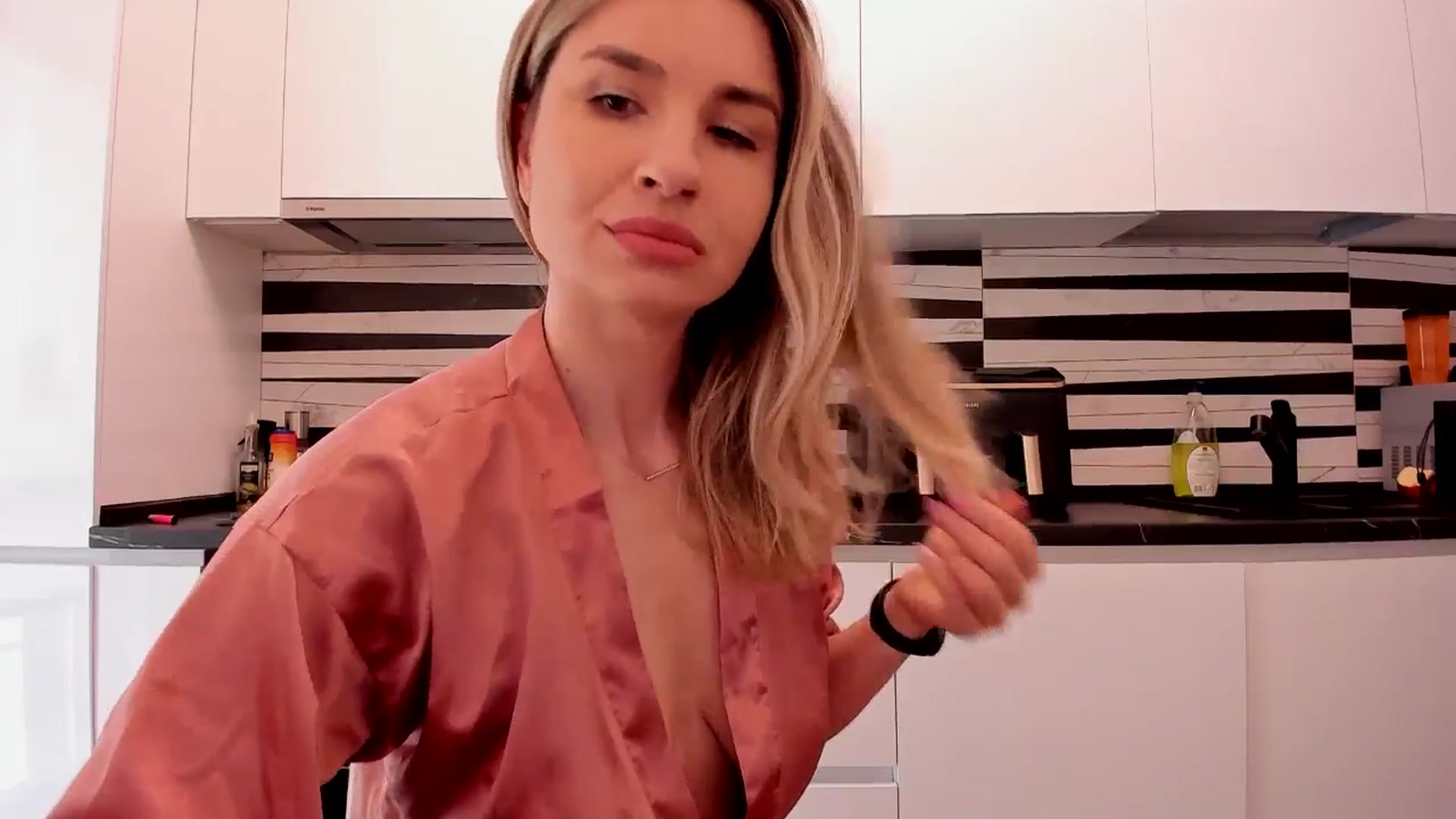 Gallery image thumbnail from AlyMiss's myfreecams stream on, 03/12/2026, 10:46 image 8 of 20