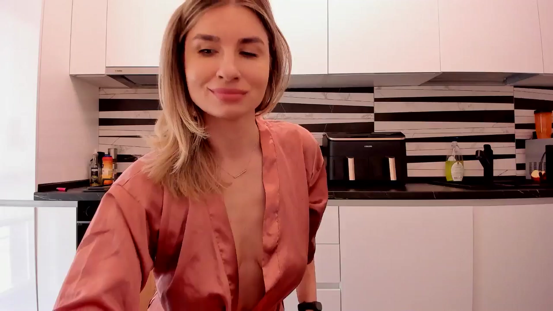 Gallery image thumbnail from AlyMiss's myfreecams stream on, 03/12/2026, 10:46 image 2 of 20