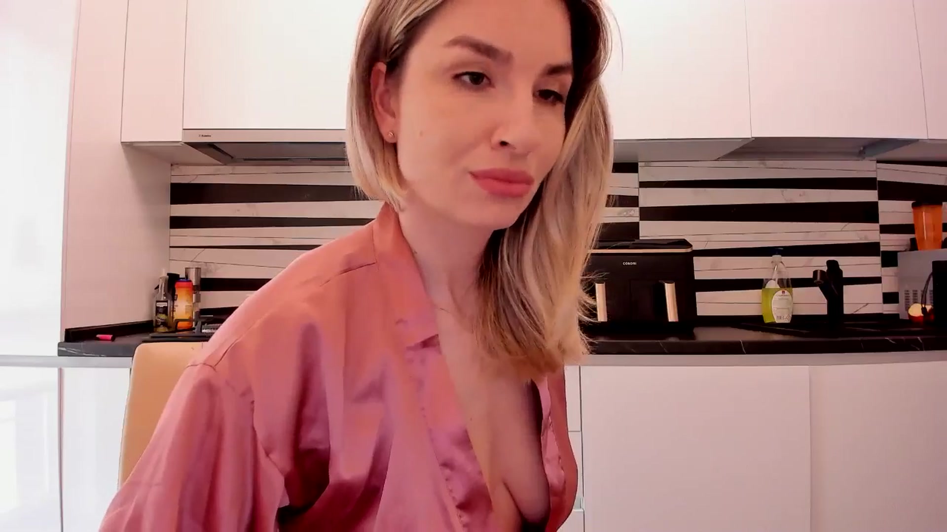 Gallery image thumbnail from AlyMiss's myfreecams stream on, 03/12/2026, 10:46 image 9 of 20