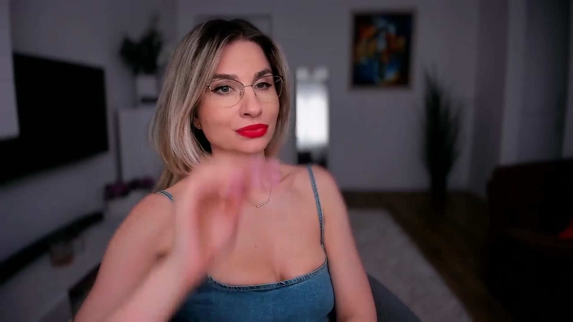 Gallery image thumbnail from AlyMiss's myfreecams stream on, 03/20/2026, 14:12 image 5 of 20